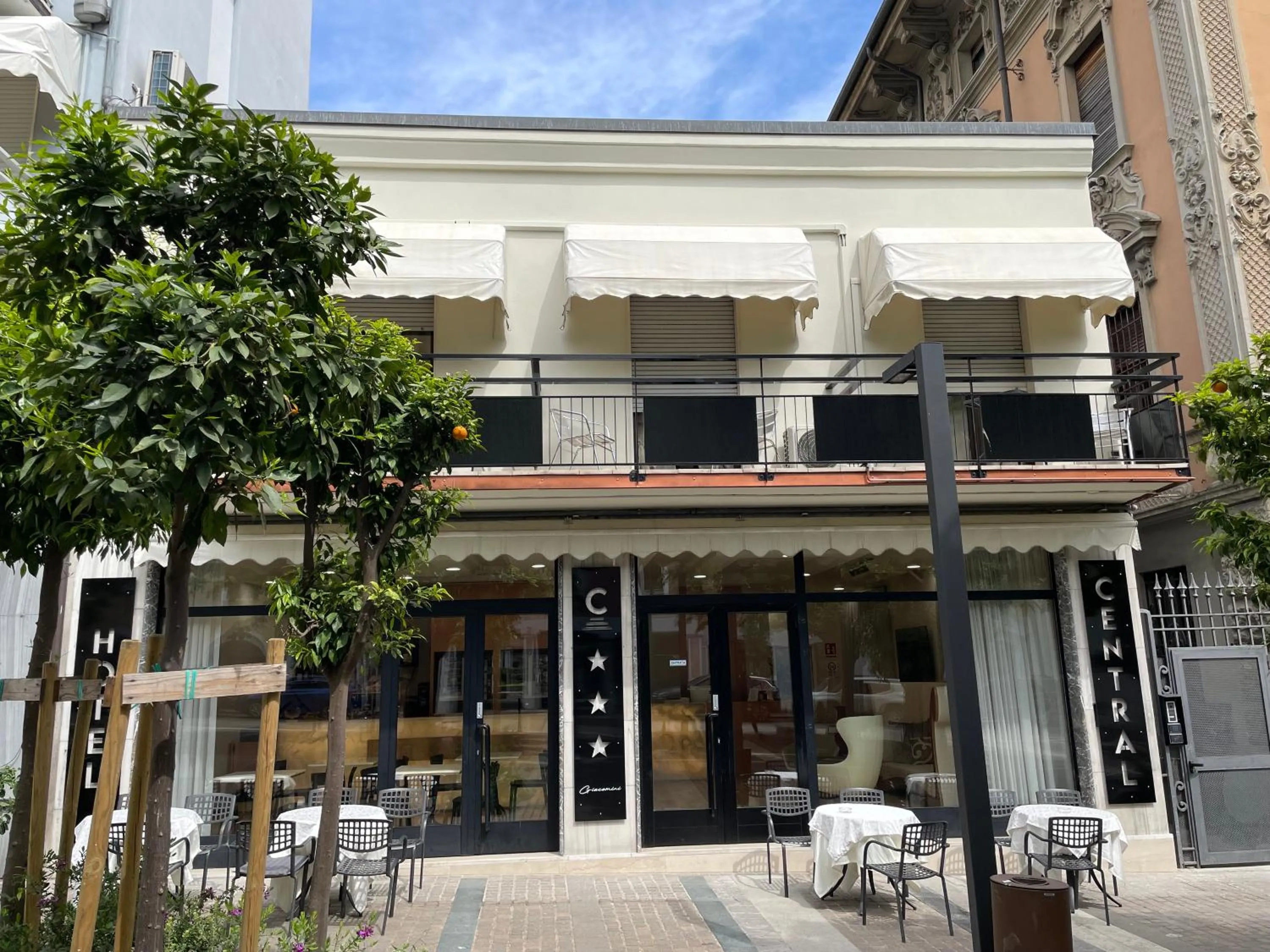 Property building in Hotel Central Giacomini