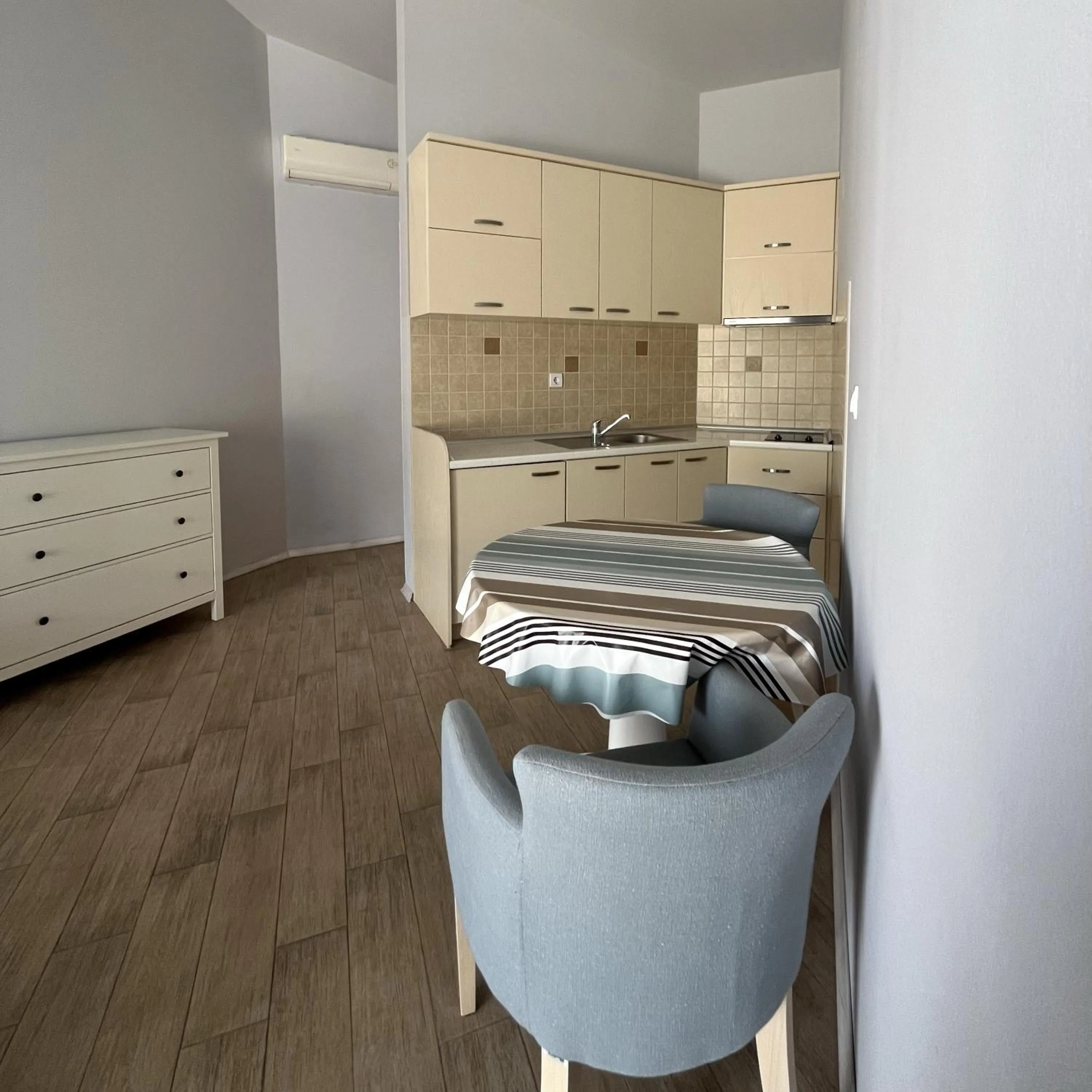 Kitchen or kitchenette in Turquoise Beachside Apartments
