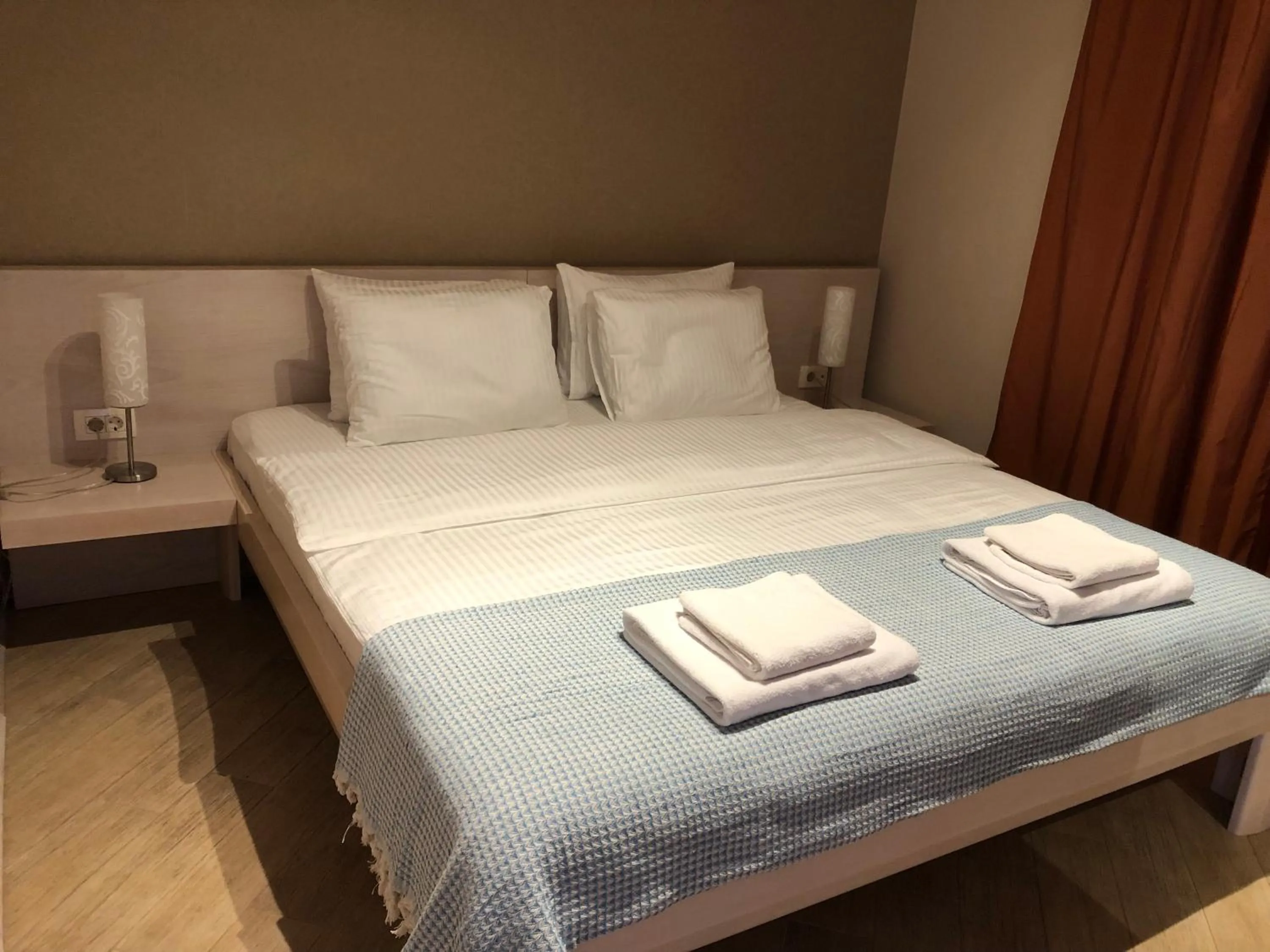 Bed in Turquoise Beachside Apartments