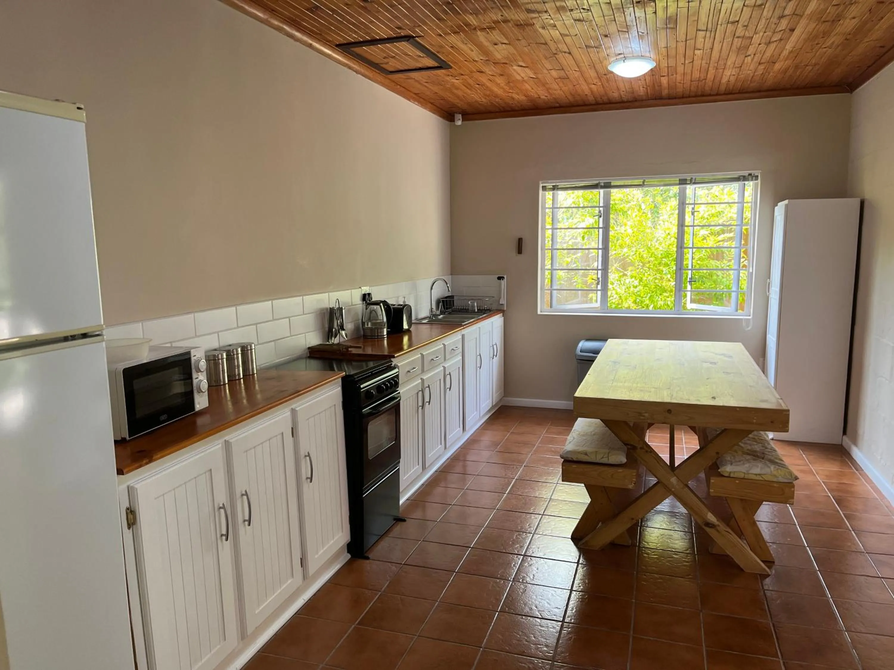 Coffee/tea facilities in Little Louisa