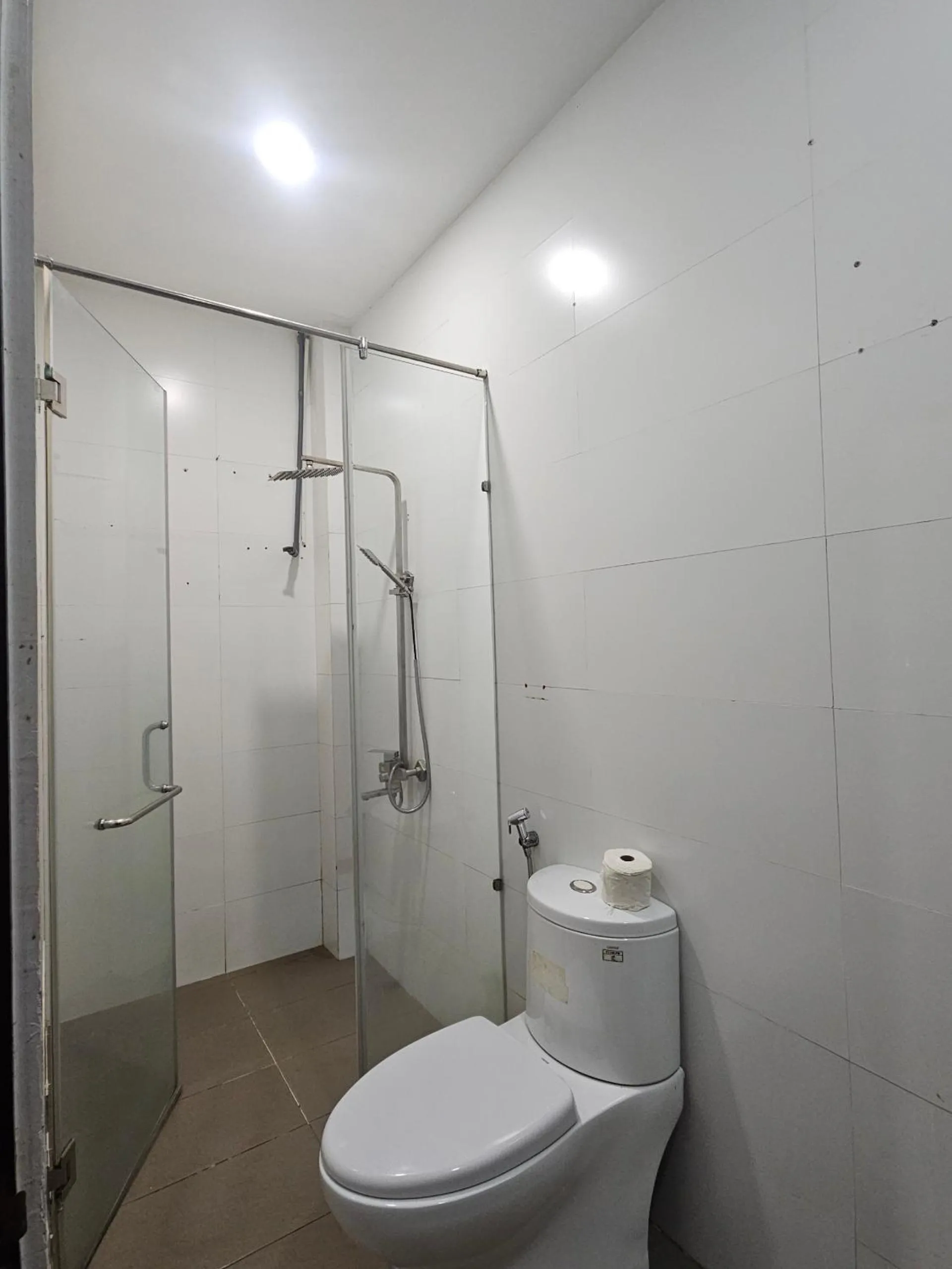 Shower in Hoa Hồng Hotel Ho Chi Minh City