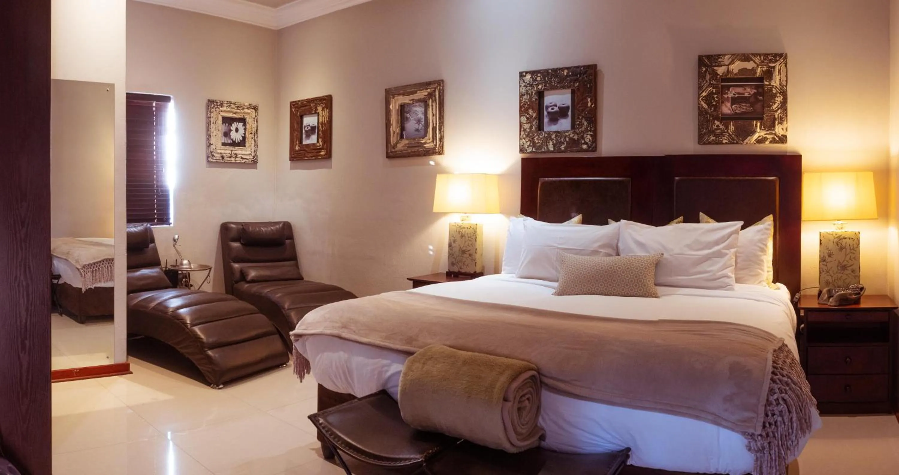 Photo of the whole room, Bed in Tuareg Guest House