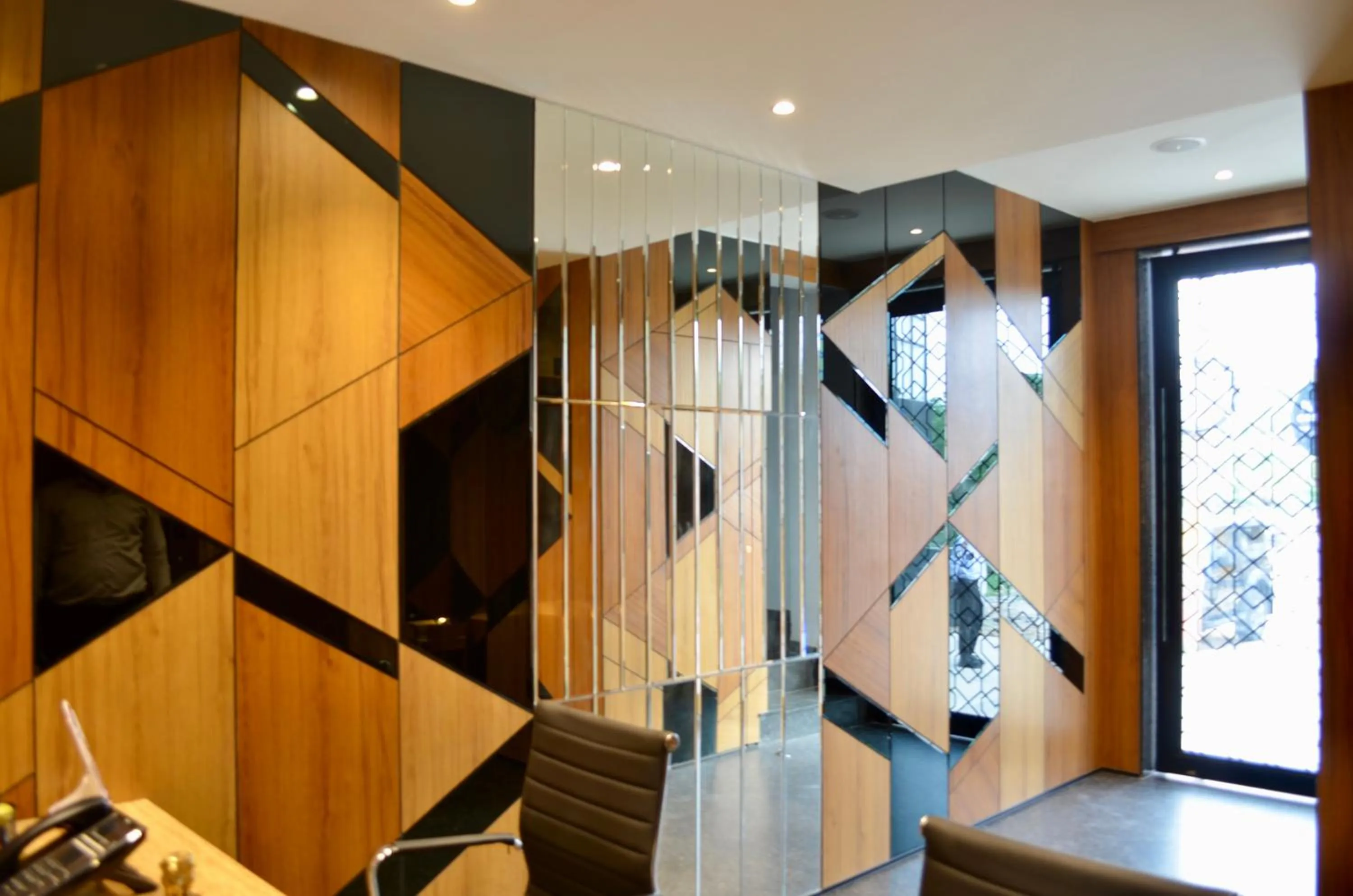 Lobby or reception in CITY LAKE HOTEL