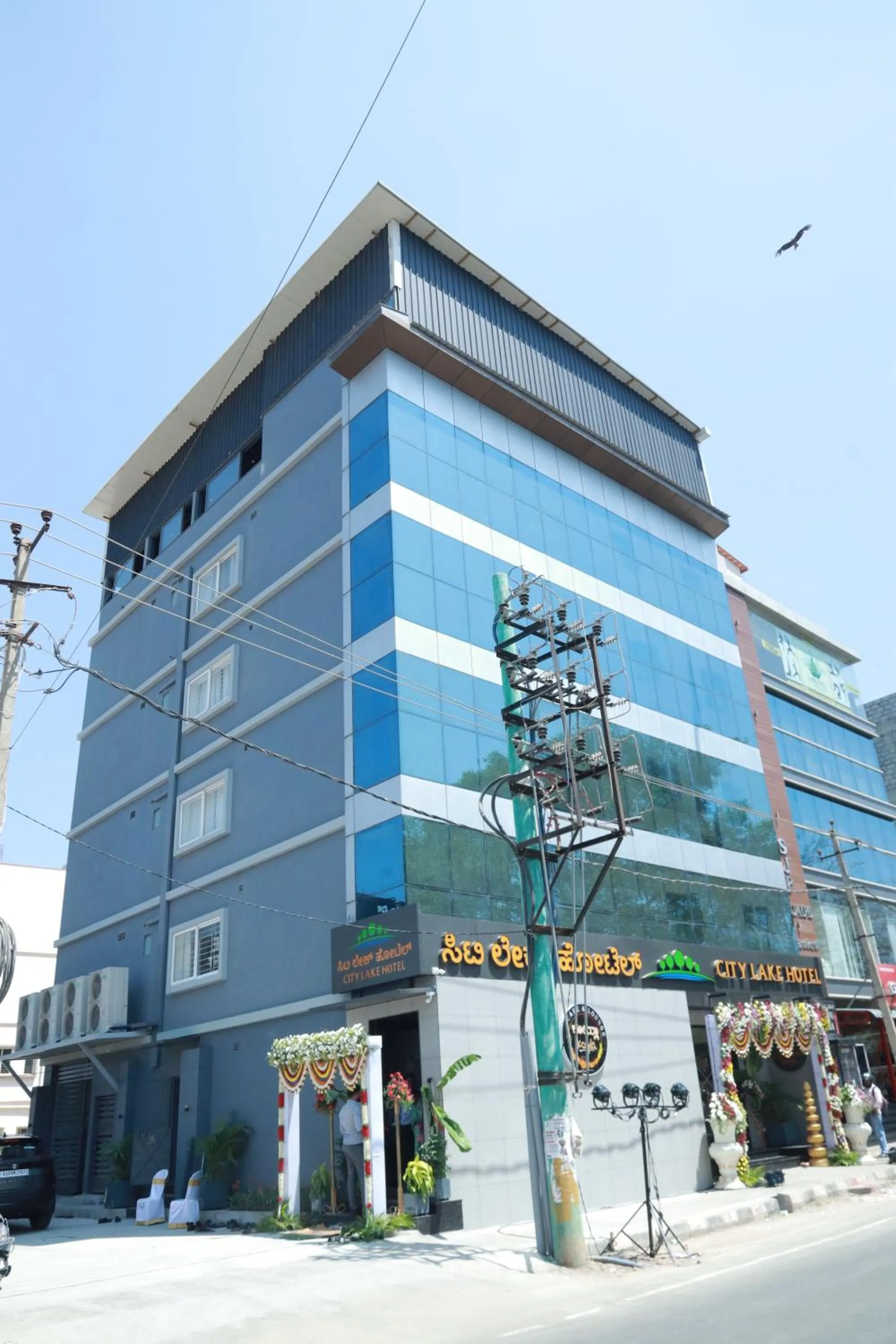 Property building in CITY LAKE HOTEL