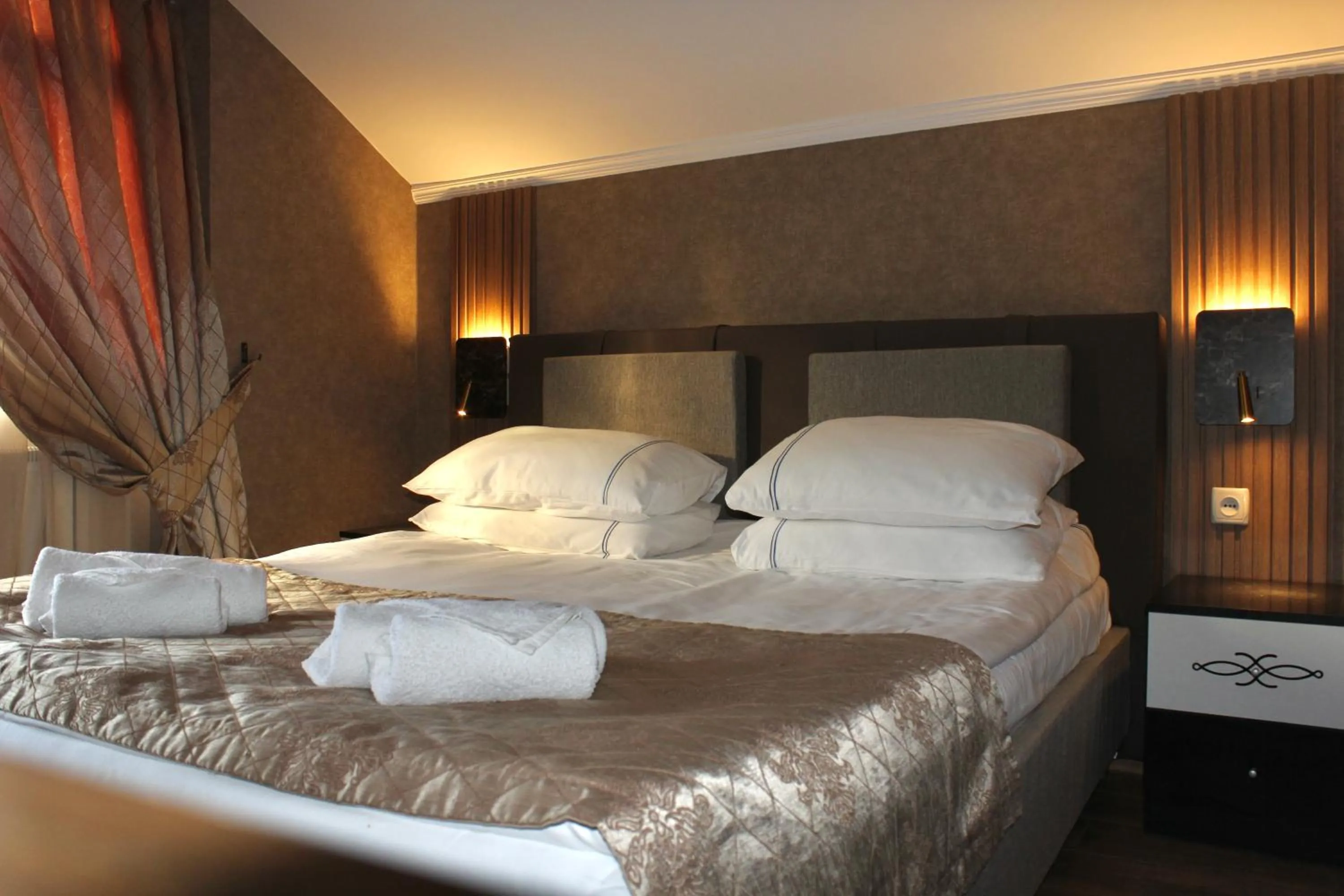 Bed in Luxor Garden