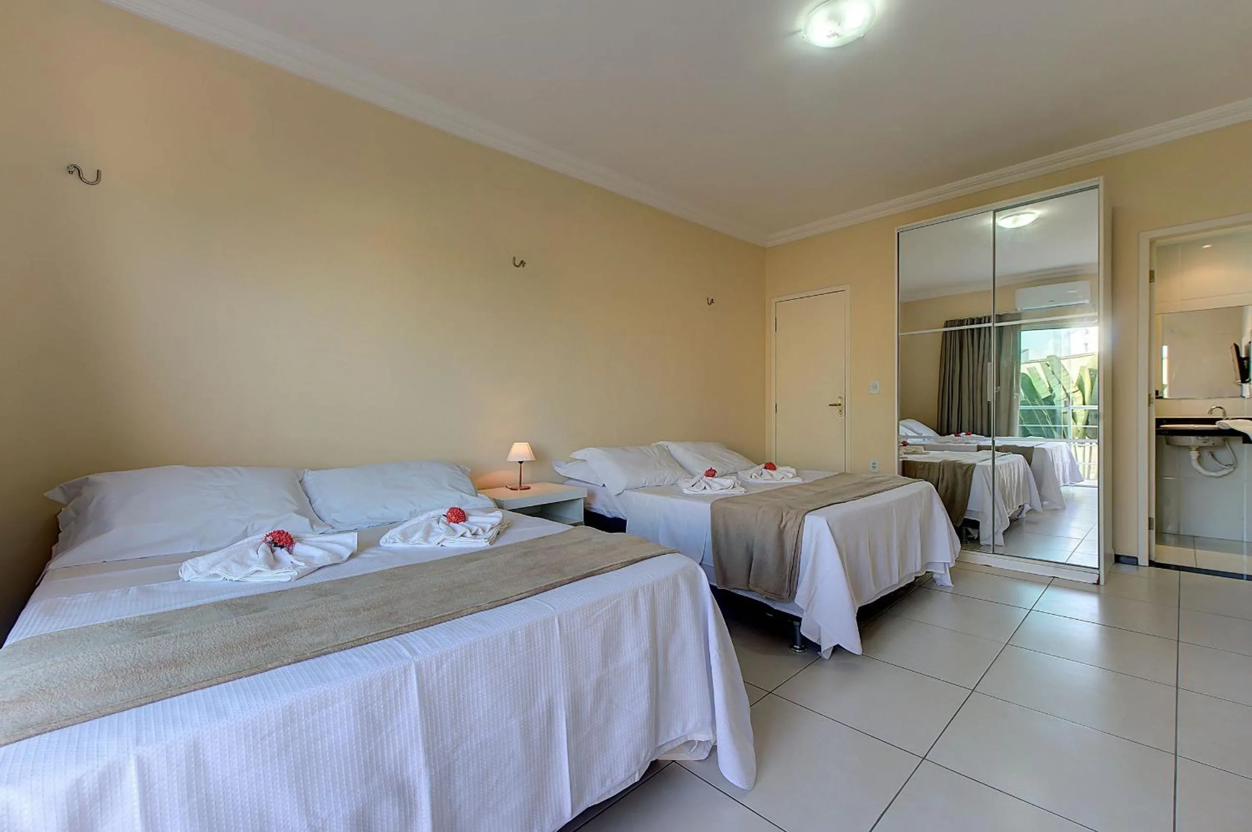 Bedroom, Bed in Casa Incrível na Praia de Tabuba by Carpediem