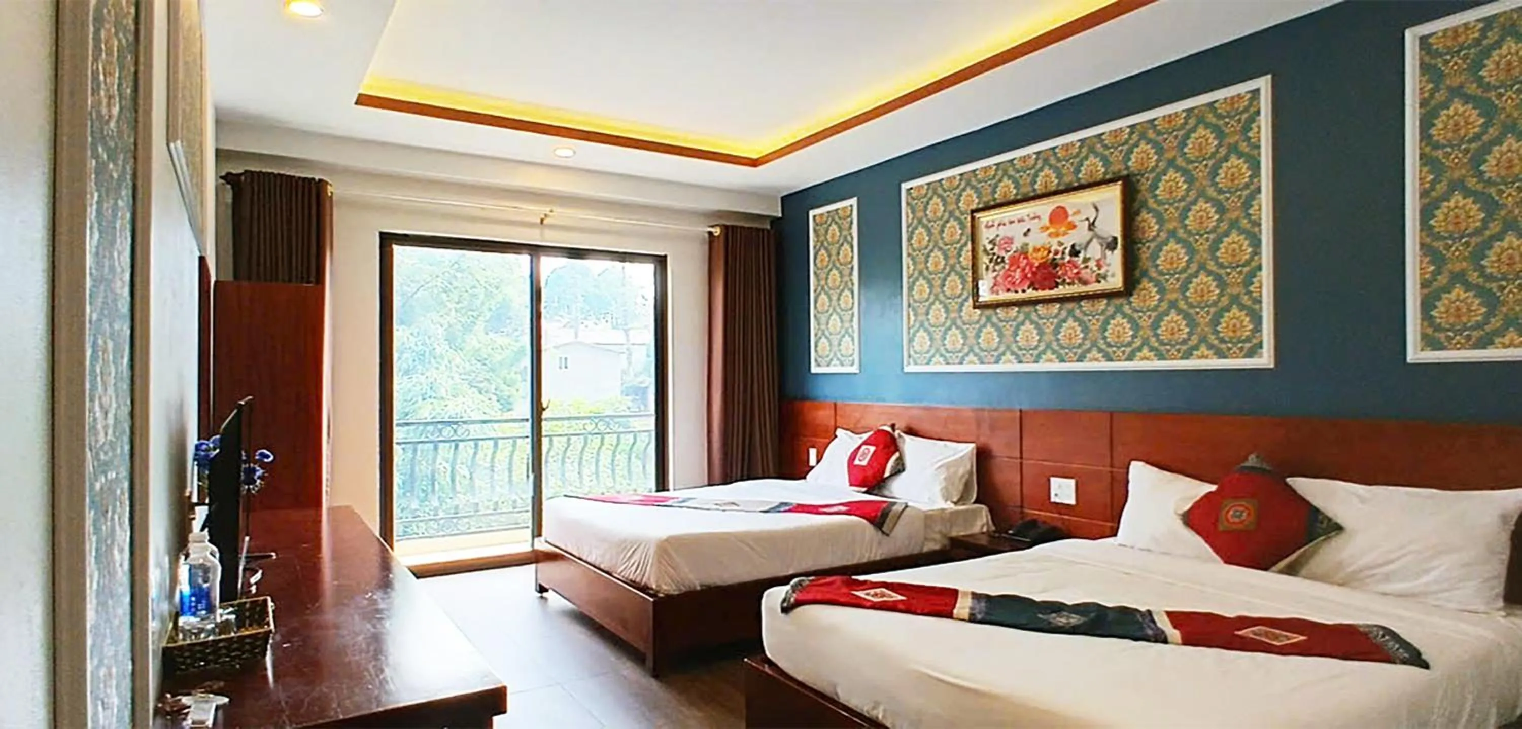 Bed in Sunshine View Sapa Hotel