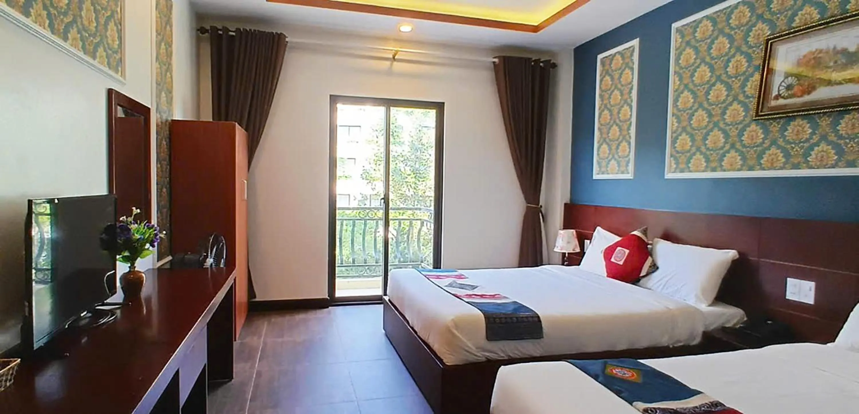 TV and multimedia, Bed in Sunshine View Sapa Hotel