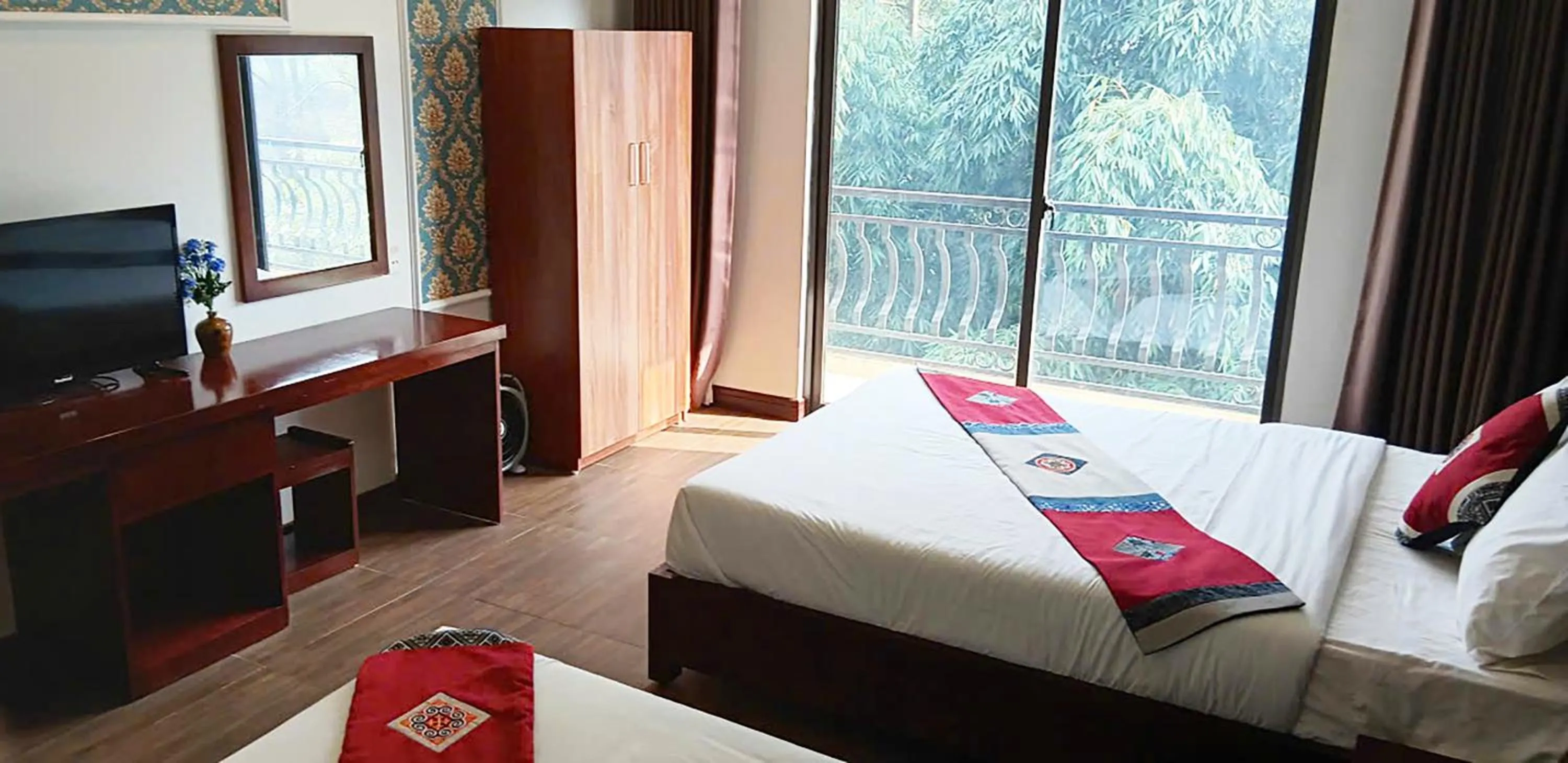 Bed in Sunshine View Sapa Hotel
