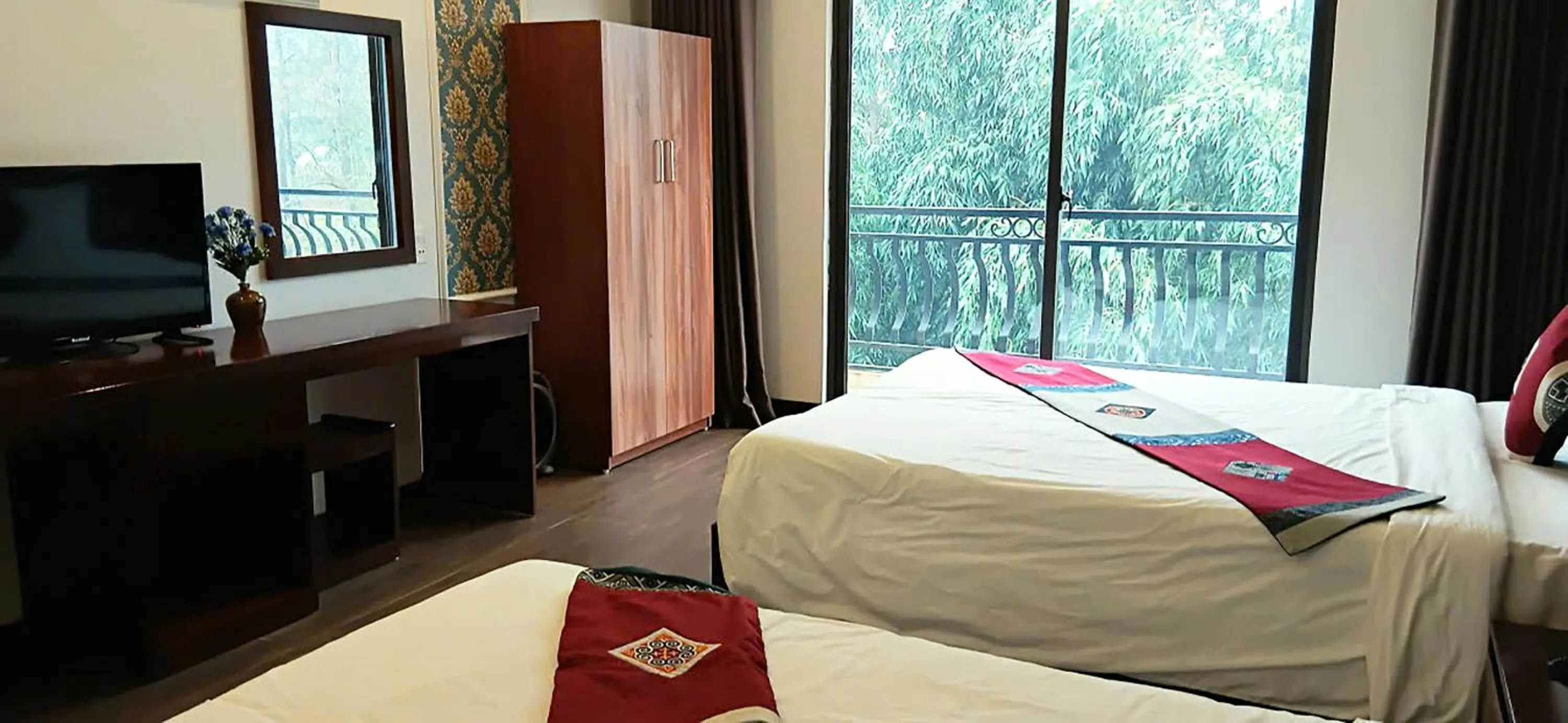 Bed in Sunshine View Sapa Hotel