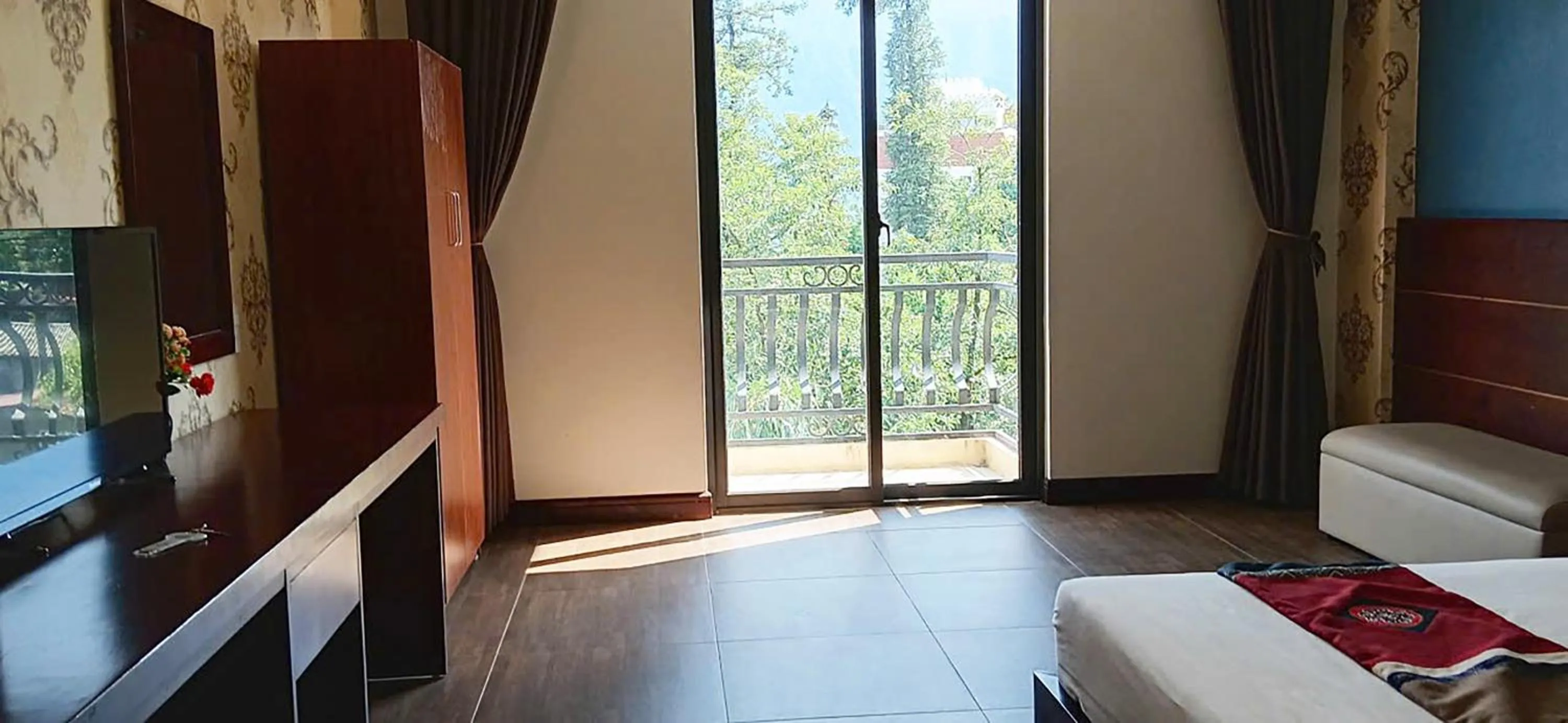 View (from property/room), Bed in Sunshine View Sapa Hotel