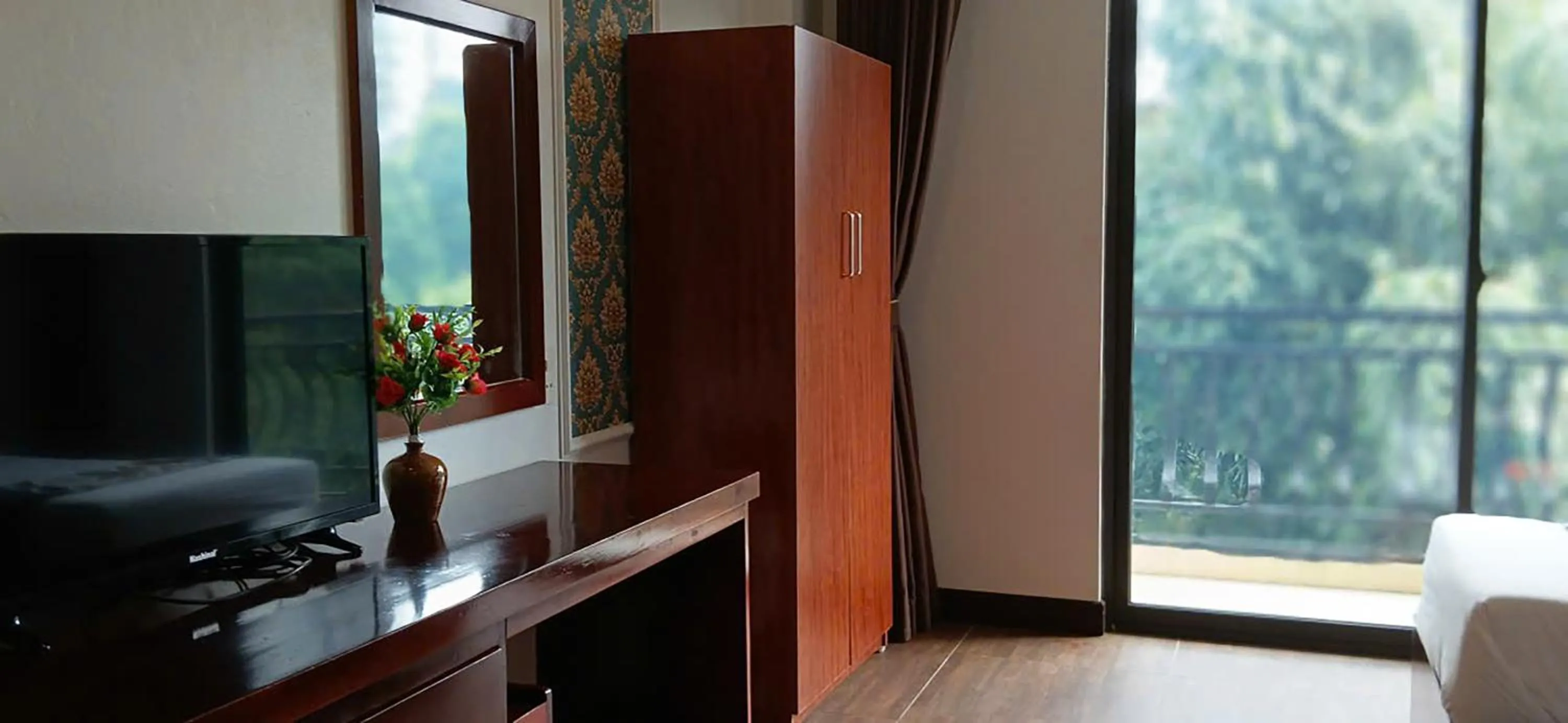 TV and multimedia in Sunshine View Sapa Hotel