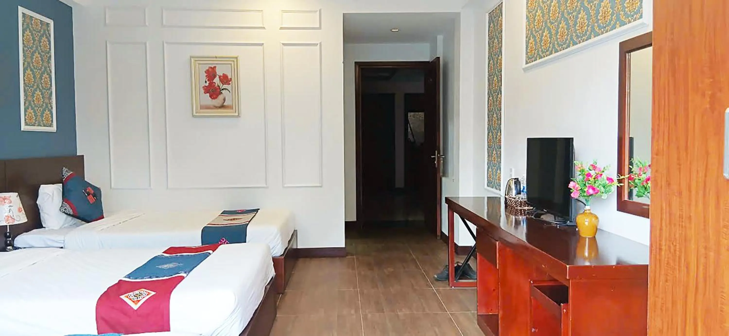 Photo of the whole room, Bed in Sunshine View Sapa Hotel