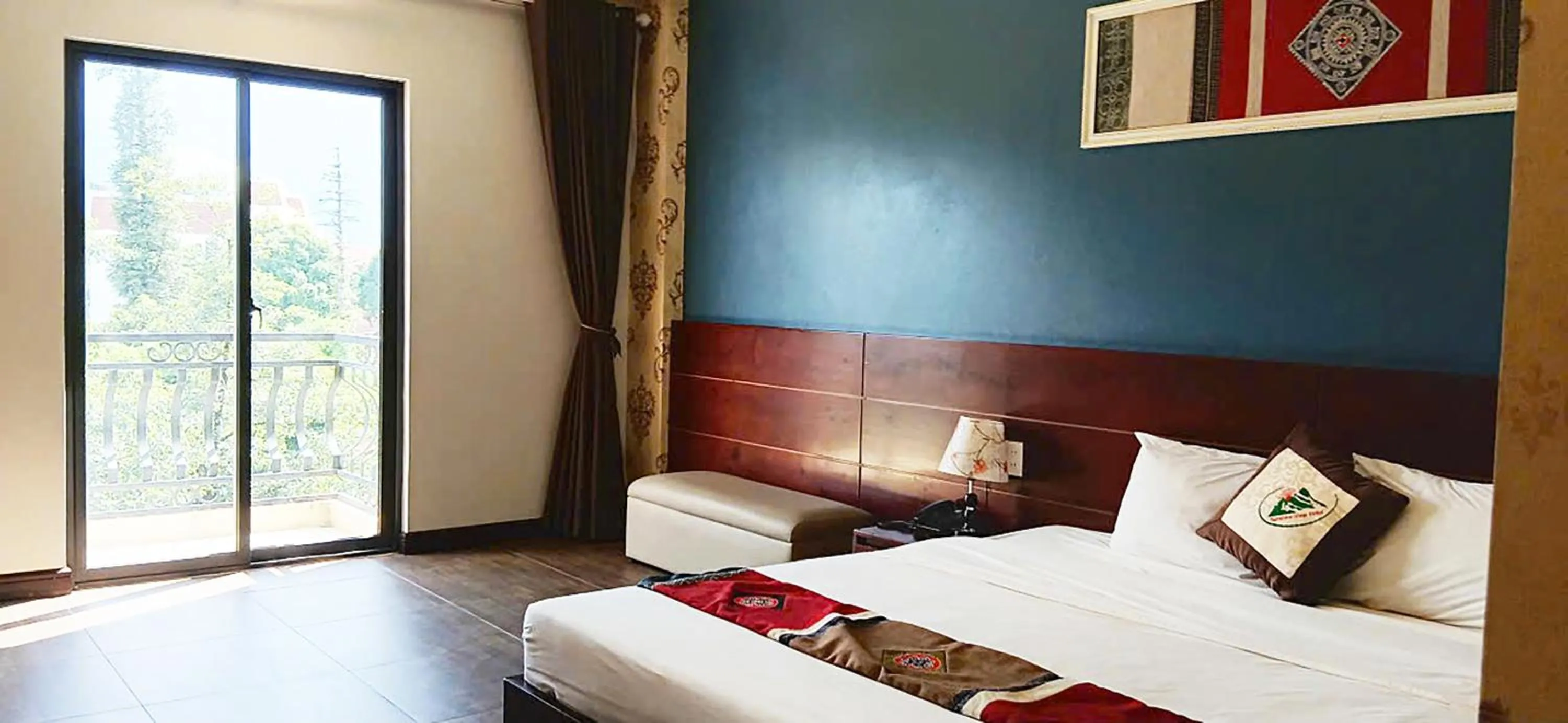 Bed in Sunshine View Sapa Hotel