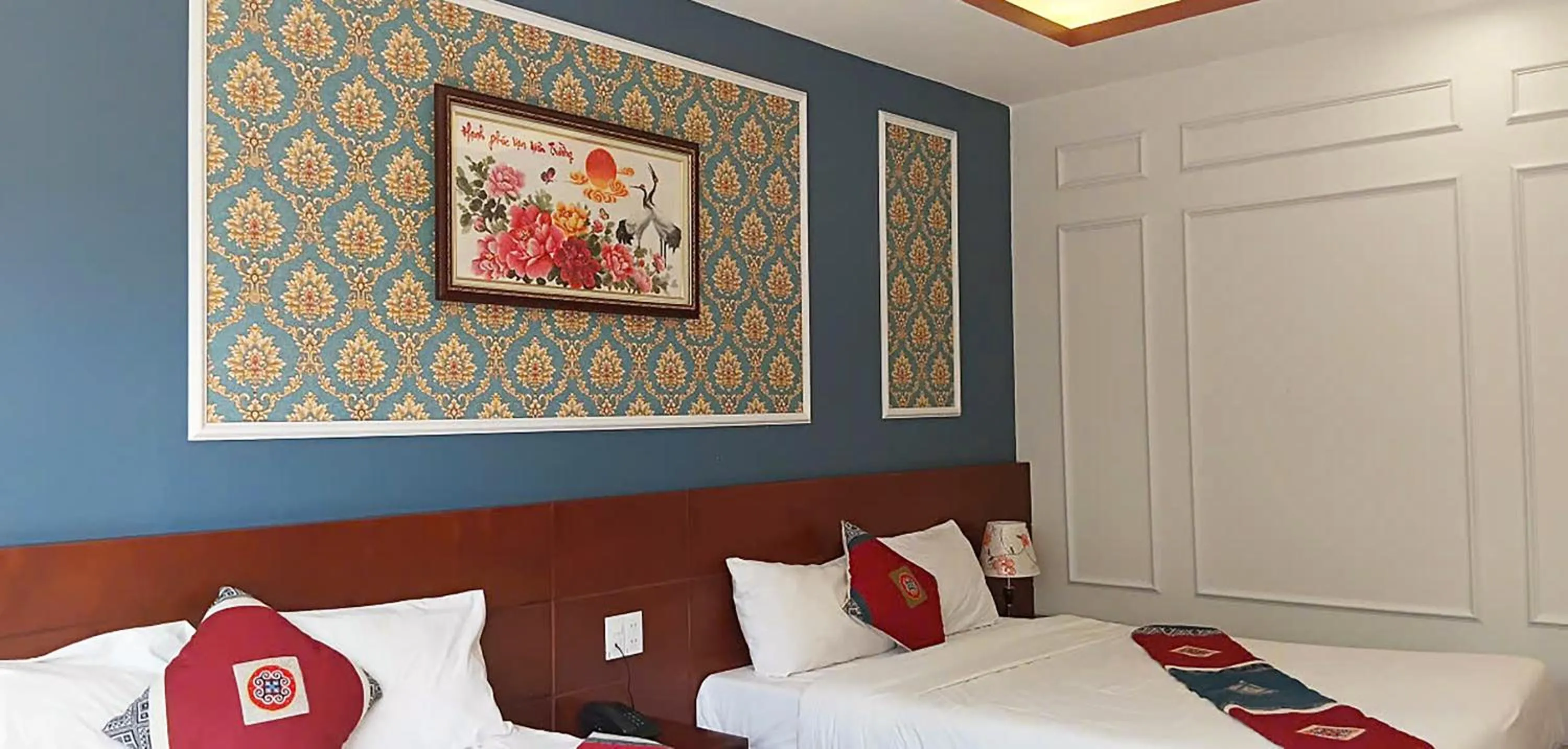 Bed in Sunshine View Sapa Hotel