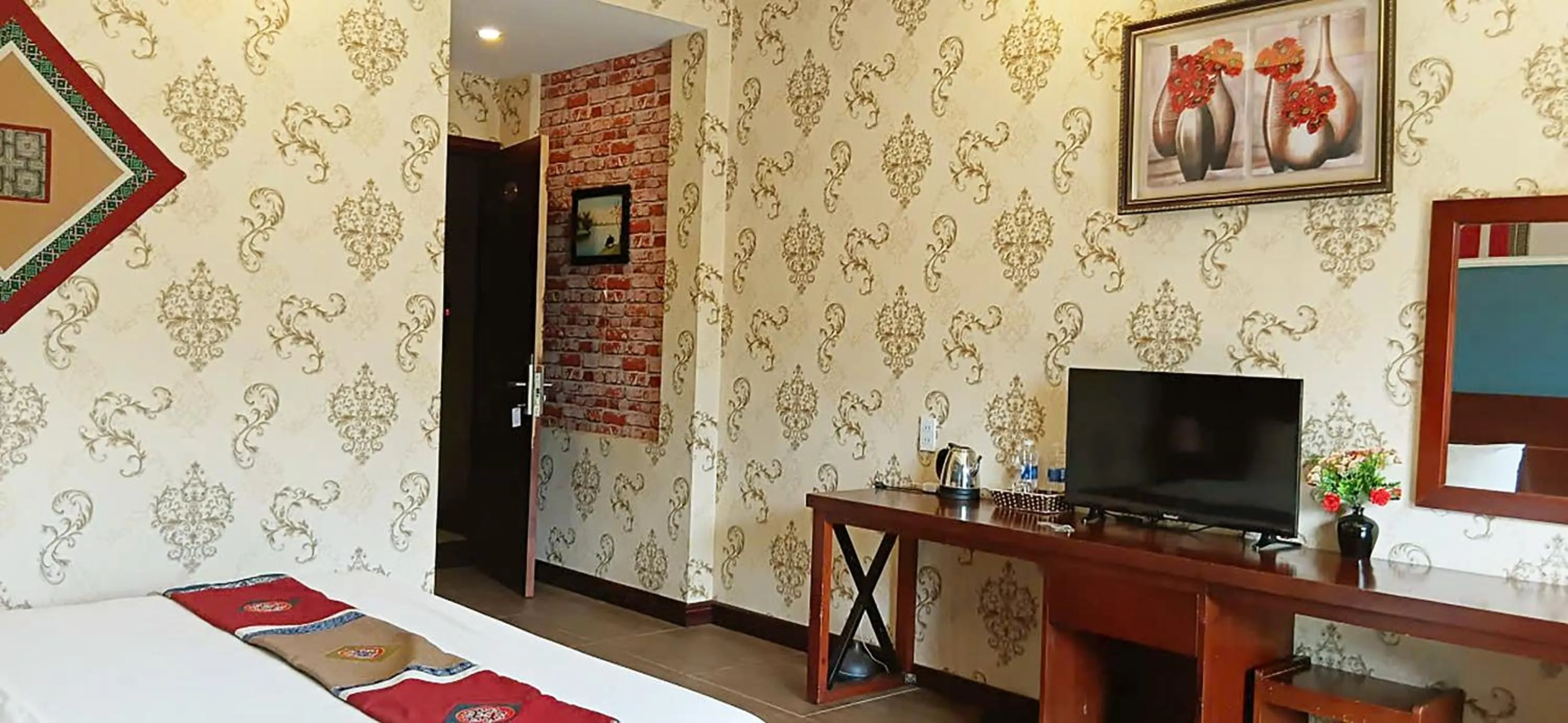 Bed in Sunshine View Sapa Hotel
