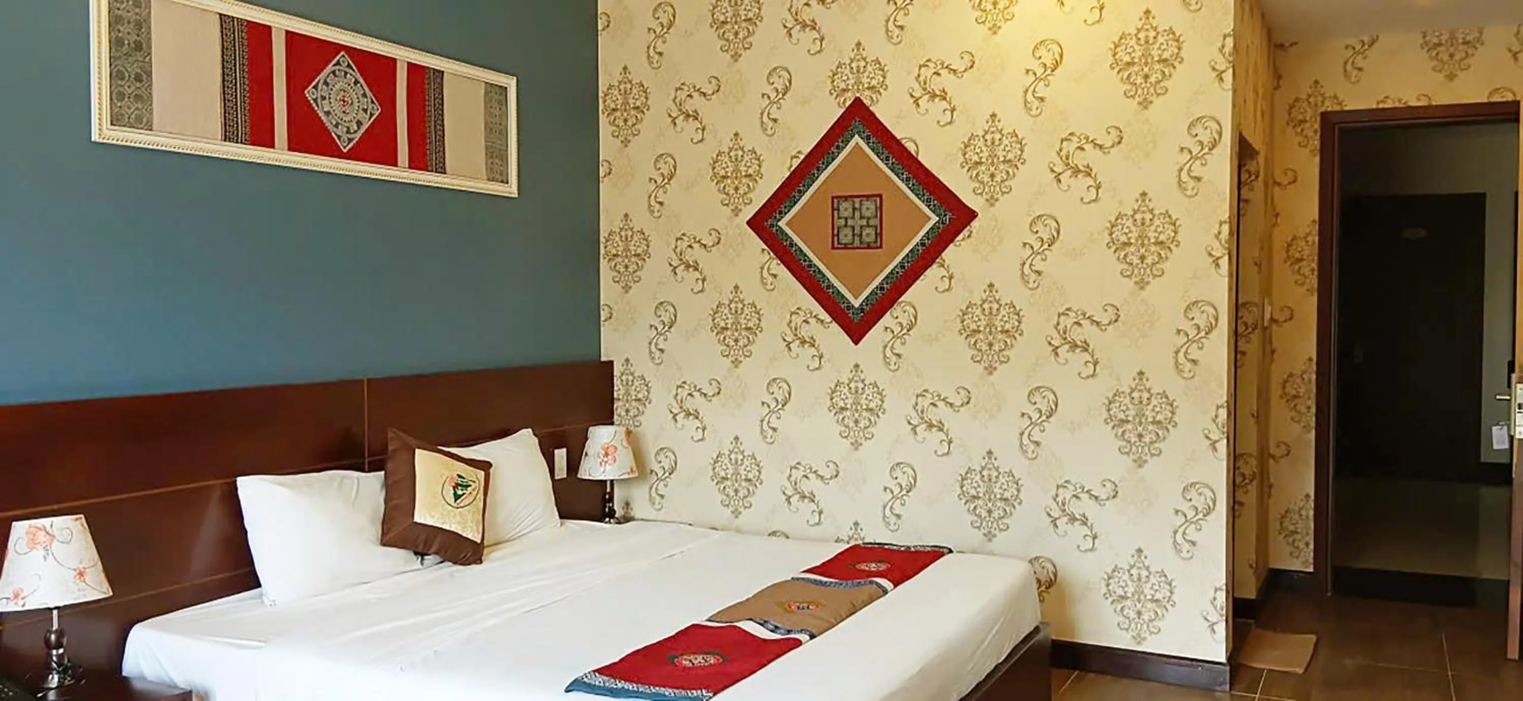 Bed in Sunshine View Sapa Hotel
