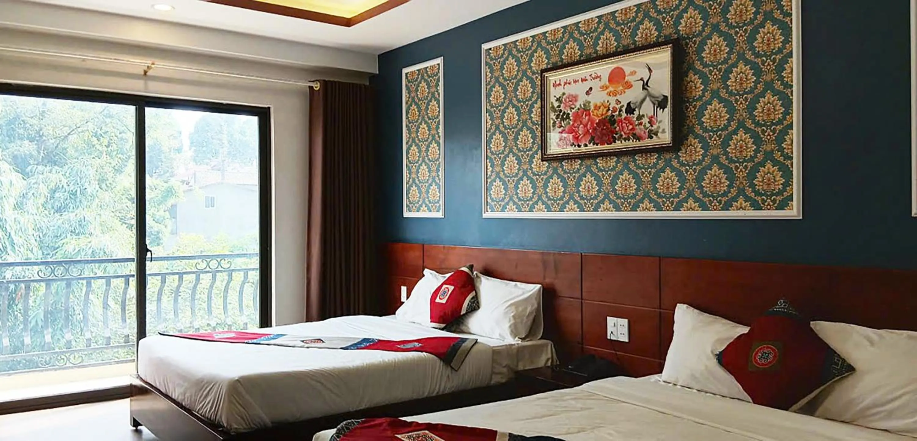 Bed in Sunshine View Sapa Hotel