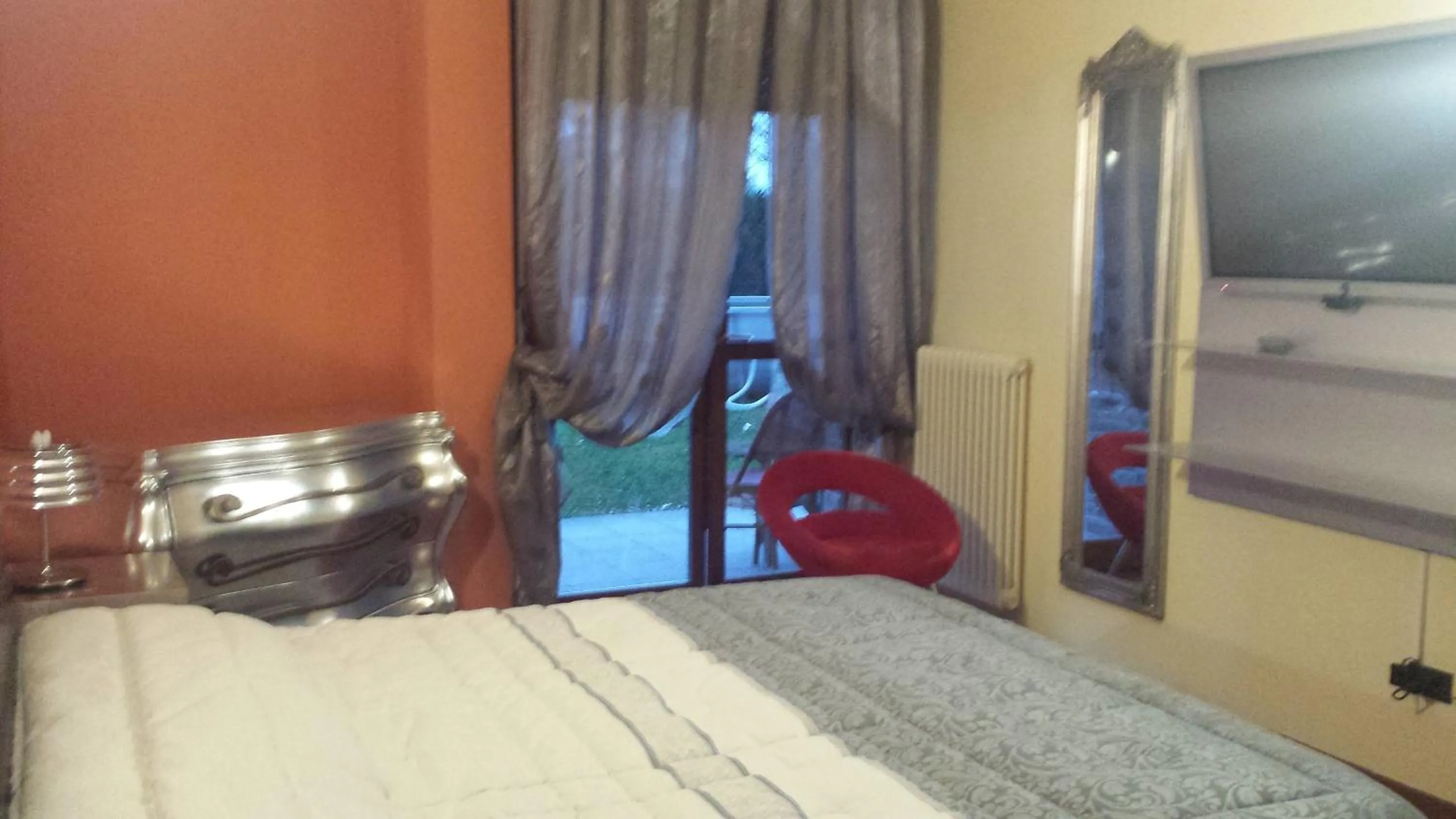 Decorative detail, Bed in B&B Ai Prati