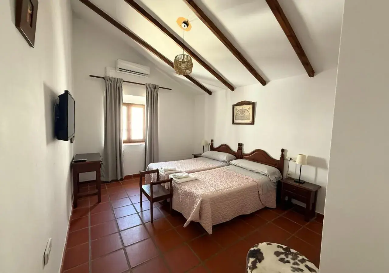 Twin Room in Hotel Rural Palacete de Mañara Twin Room in Hotel Rural Palacete de Mañara