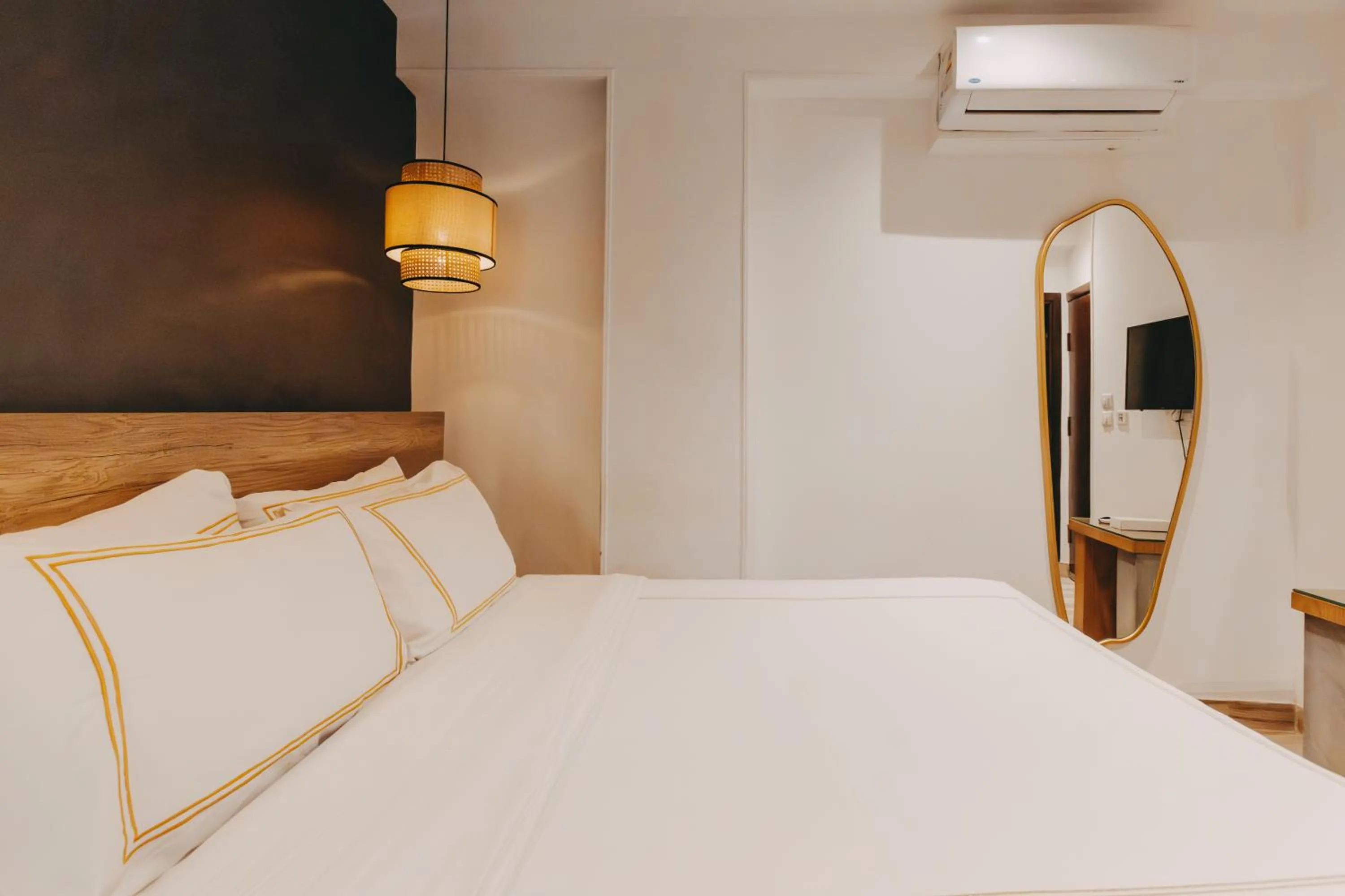 Bed in BrassAlmas Pyramids Hotel