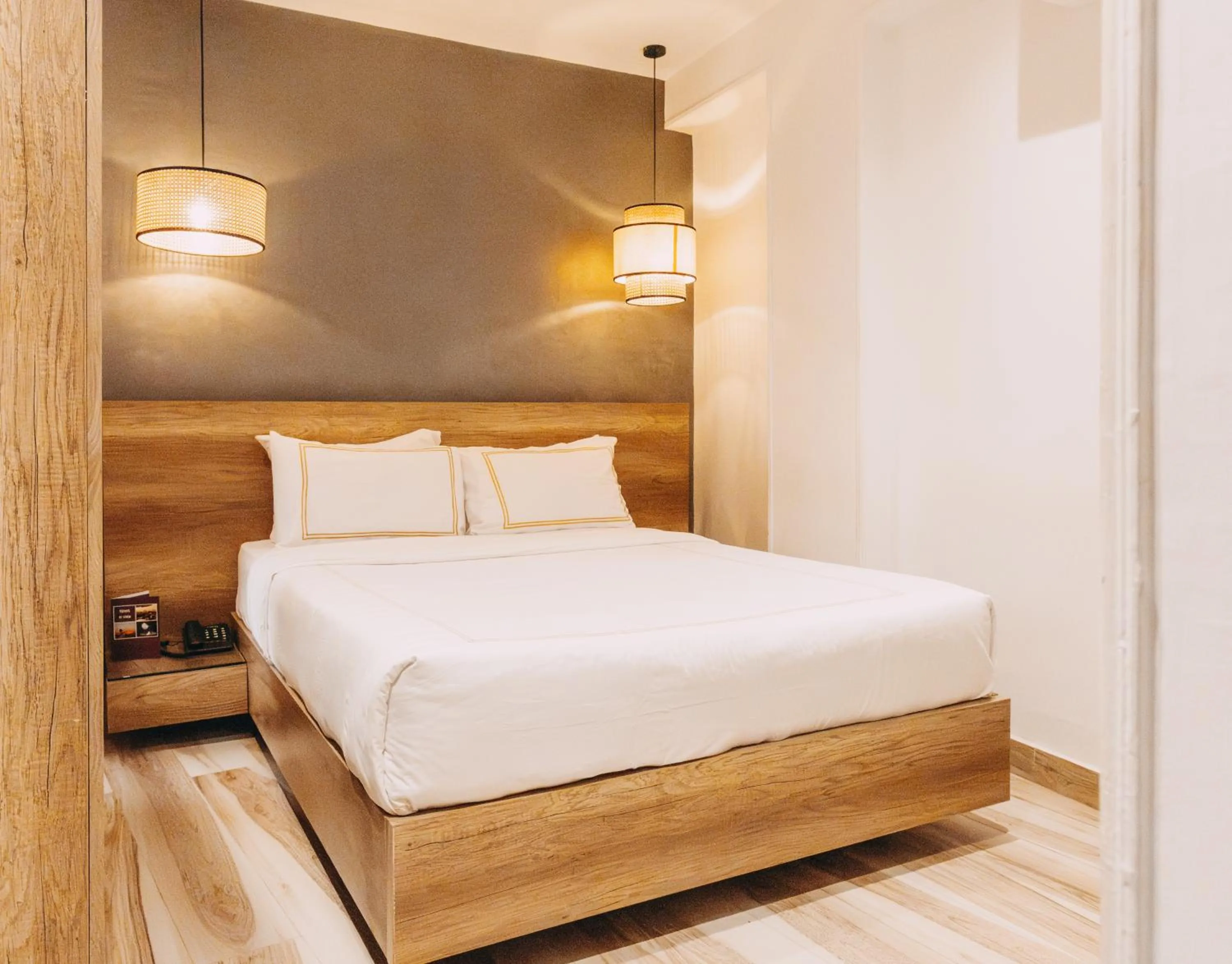 Bed in BrassAlmas Pyramids Hotel