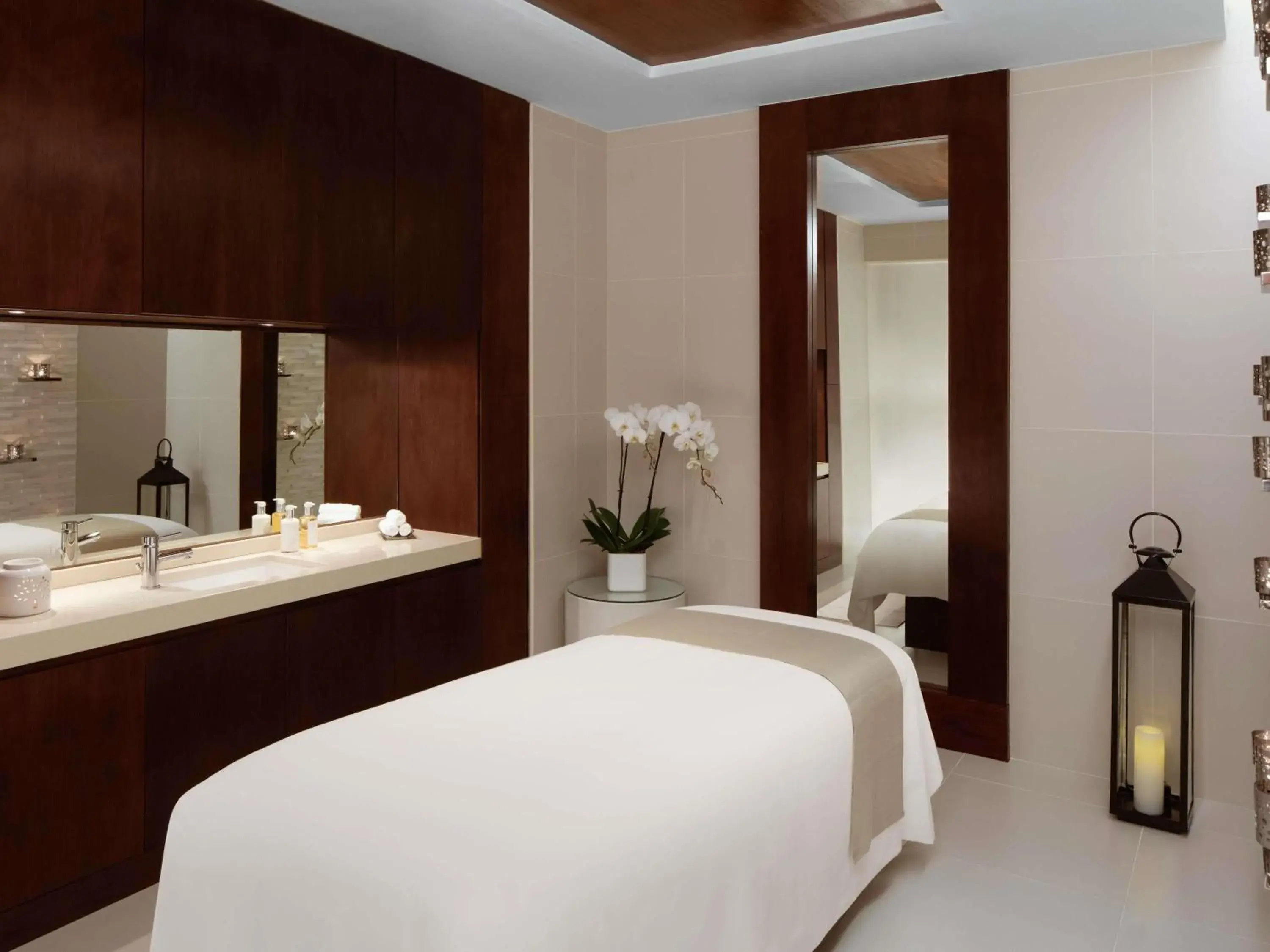 Spa and wellness centre/facilities, Bed in Pullman Dubai Creek City Centre Residences Spa and wellness centre/facilities, Bed in Pullman Dubai Creek City Centre Residences
