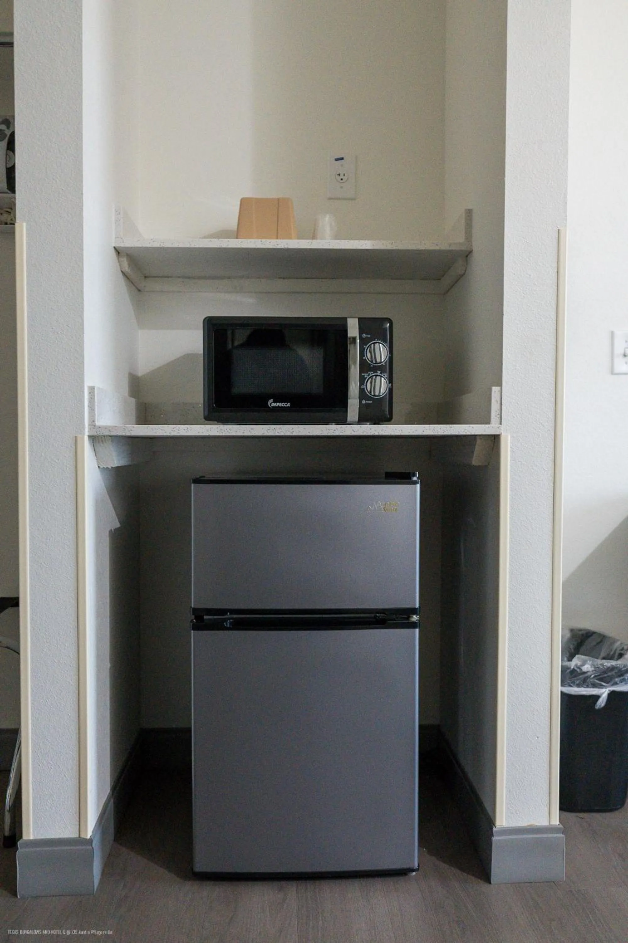 Food and drinks in Texas Bungalows Hotel and Hotel Que at i35 Austin Pflugerville