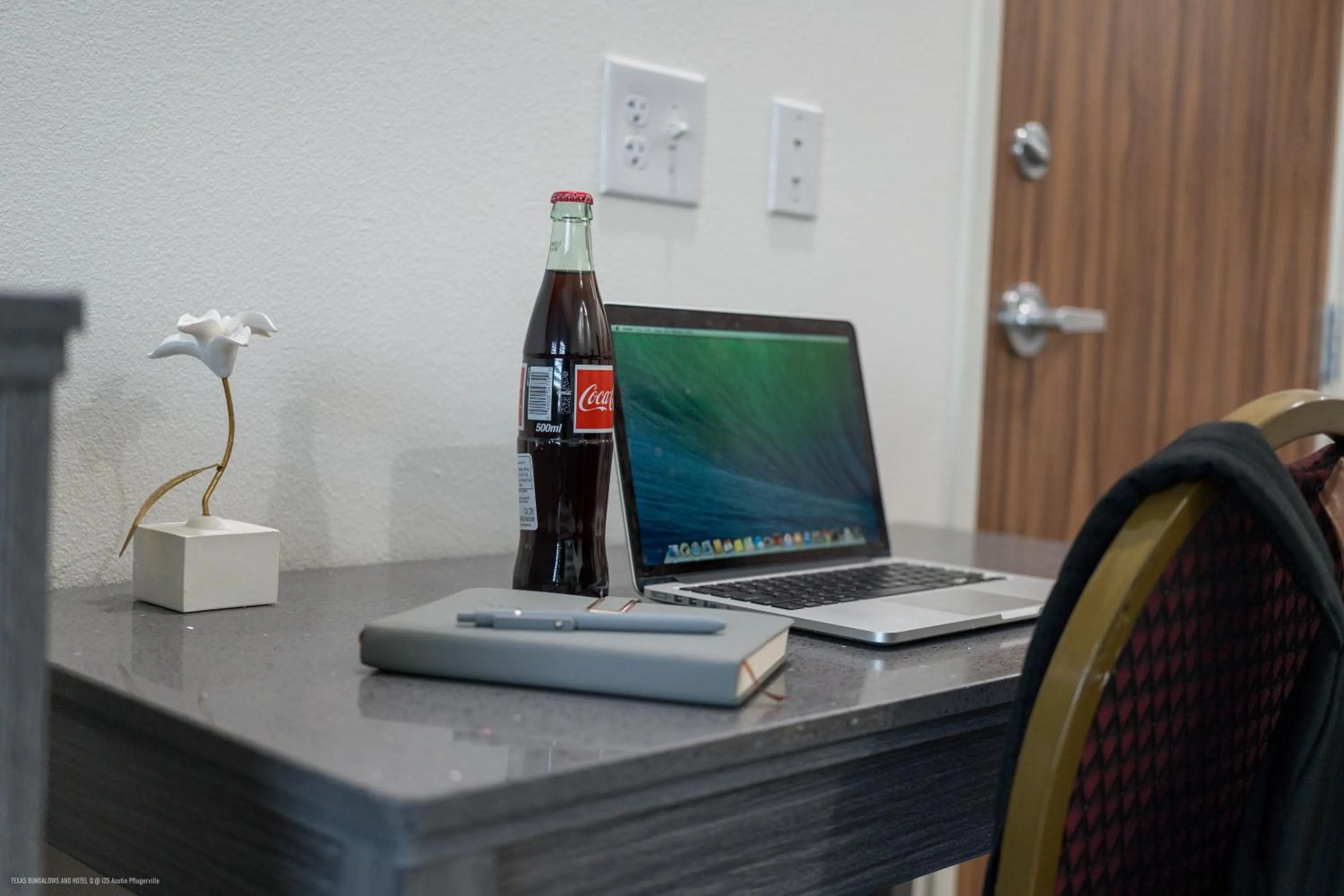Bedroom in Texas Bungalows Hotel and Hotel Que at i35 Austin Pflugerville