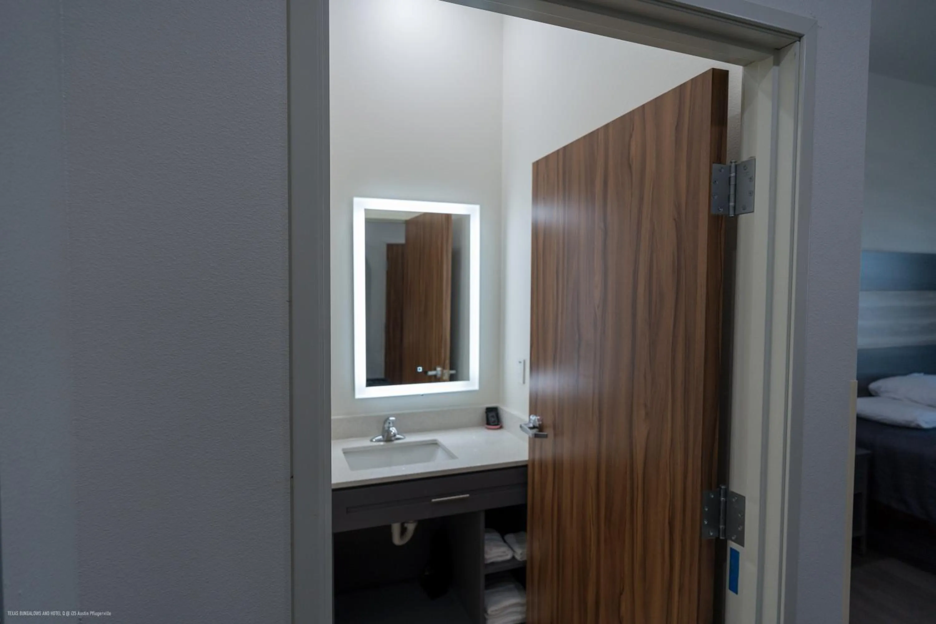 Bathroom in Texas Bungalows Hotel and Hotel Que at i35 Austin Pflugerville