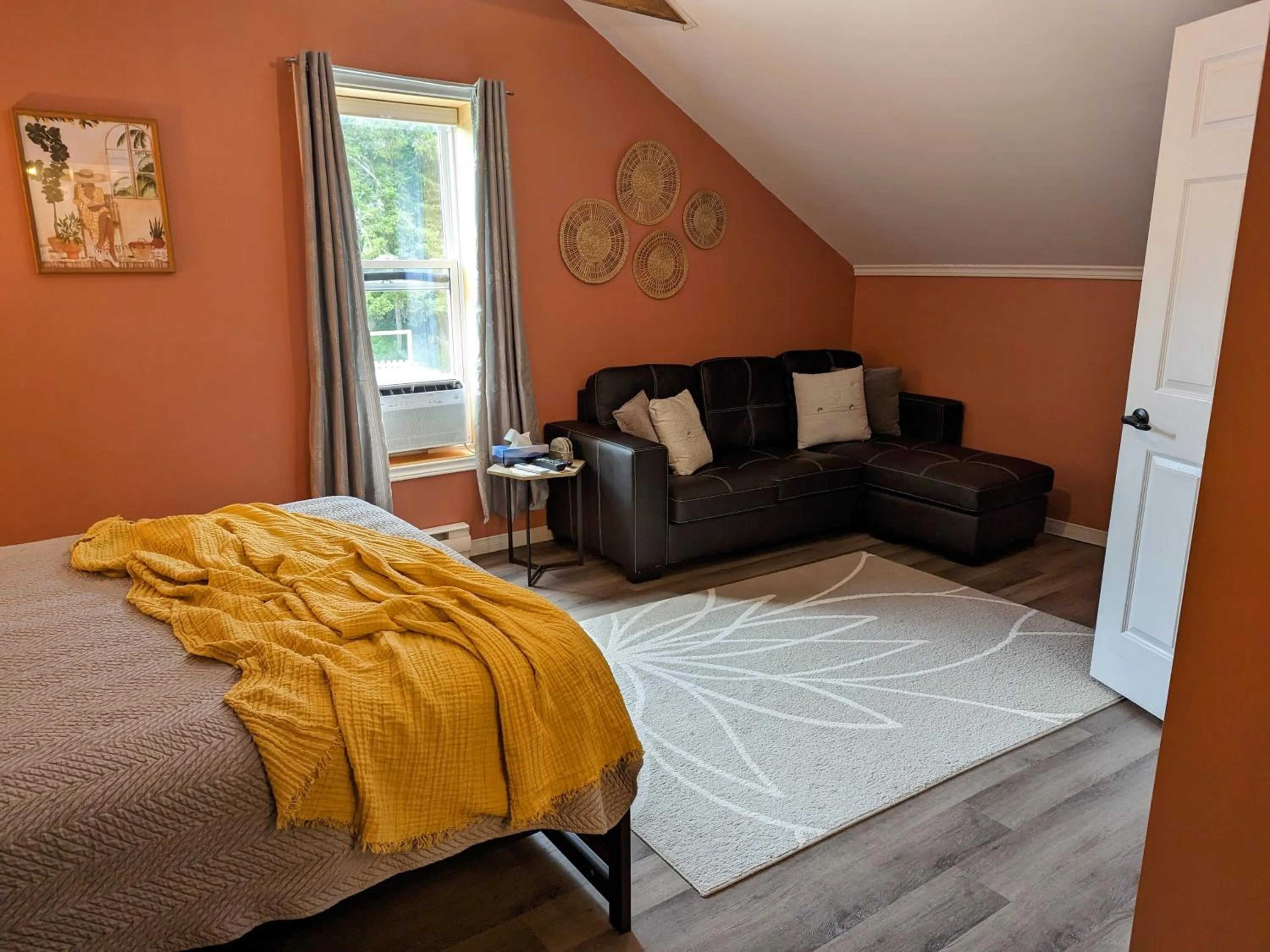 Bed in The Parrsboro Mansion Inn