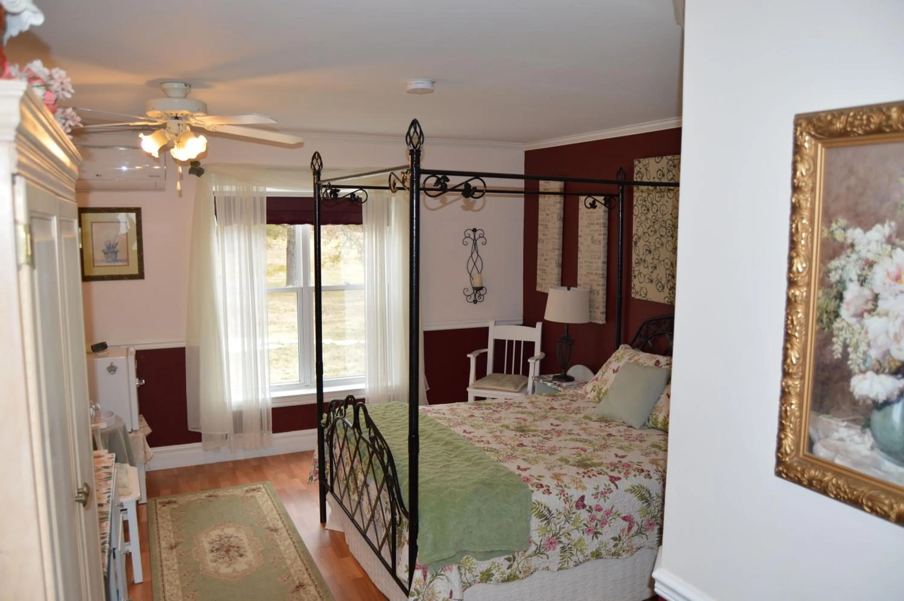 Bedroom, Bed in The Parrsboro Mansion Inn