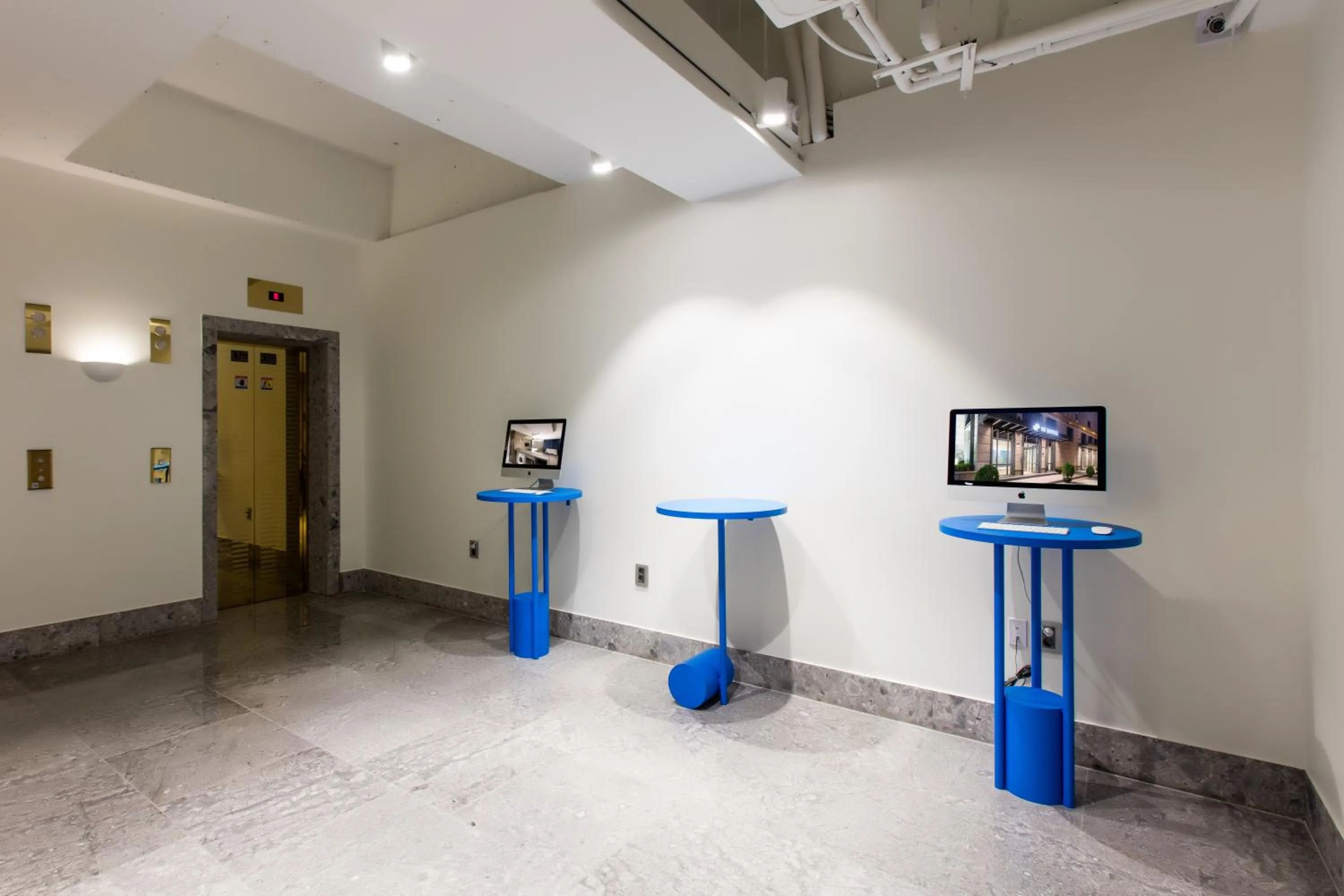 TV and multimedia in SR Suites Pangyo