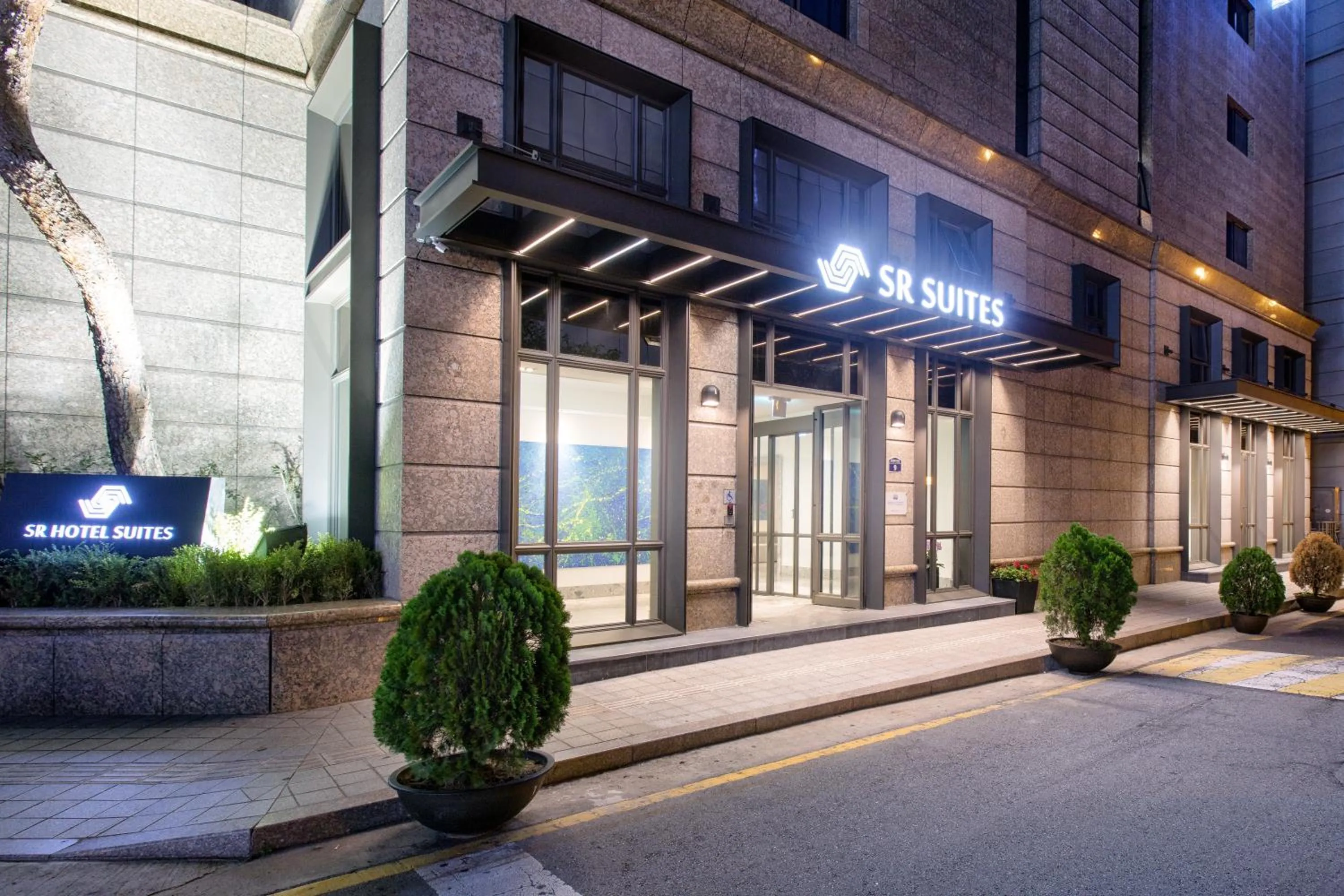 Facade/entrance in SR Suites Pangyo