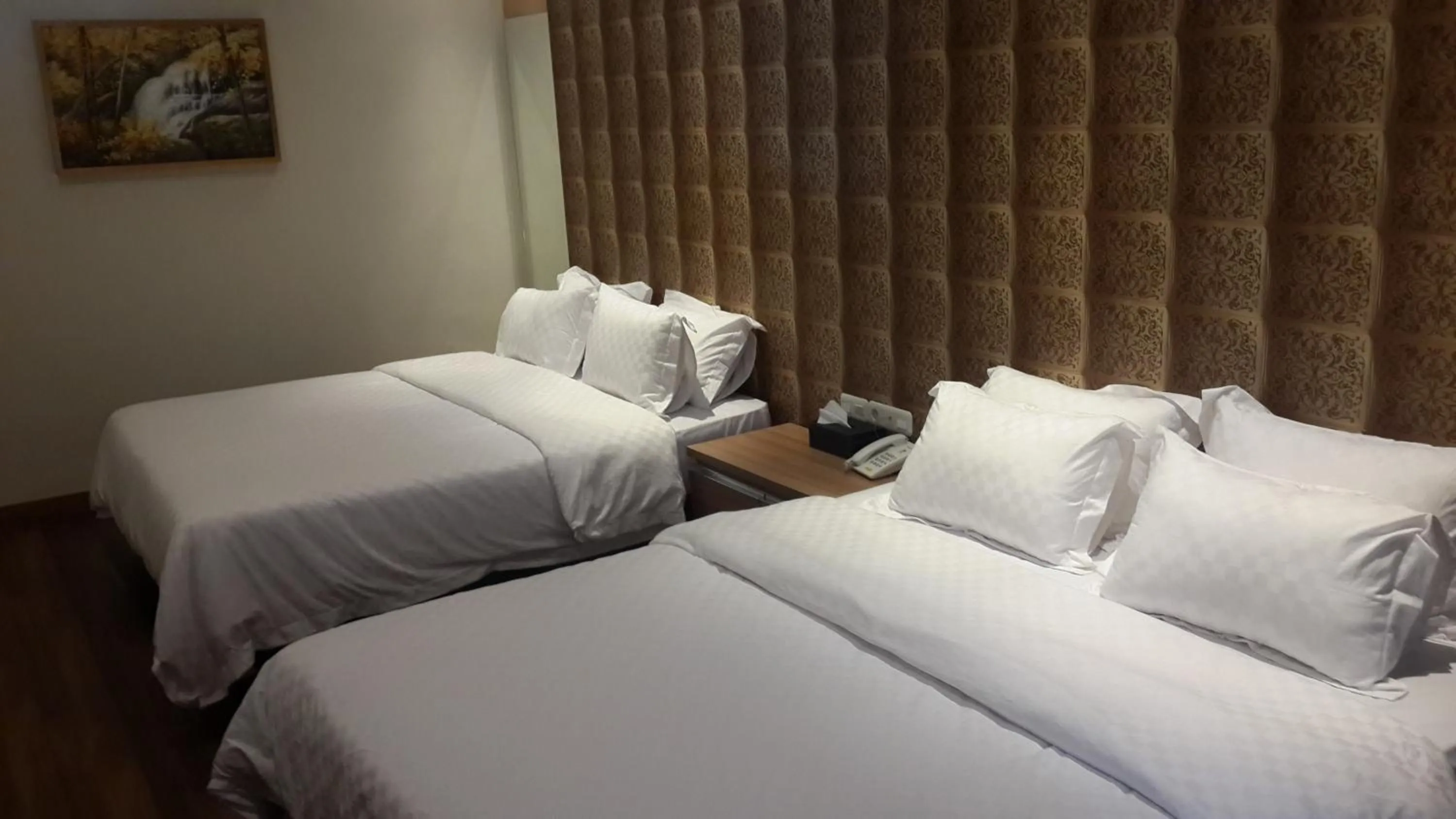 Bedroom, Bed in Dago 207