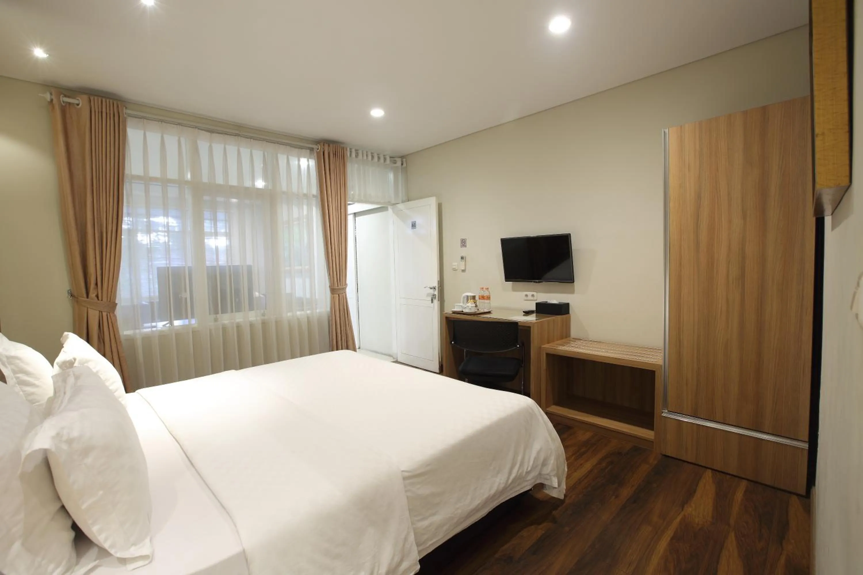 Bedroom, Bed in Dago 207