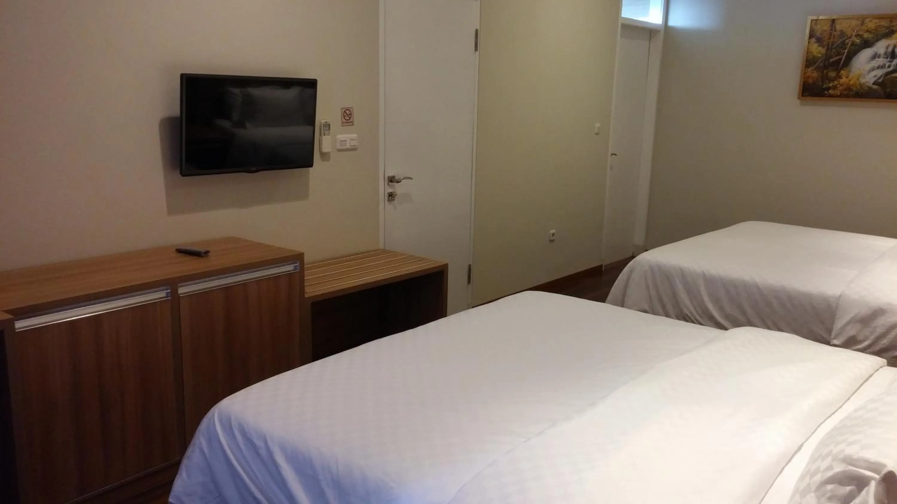 Bedroom, Bed in Dago 207