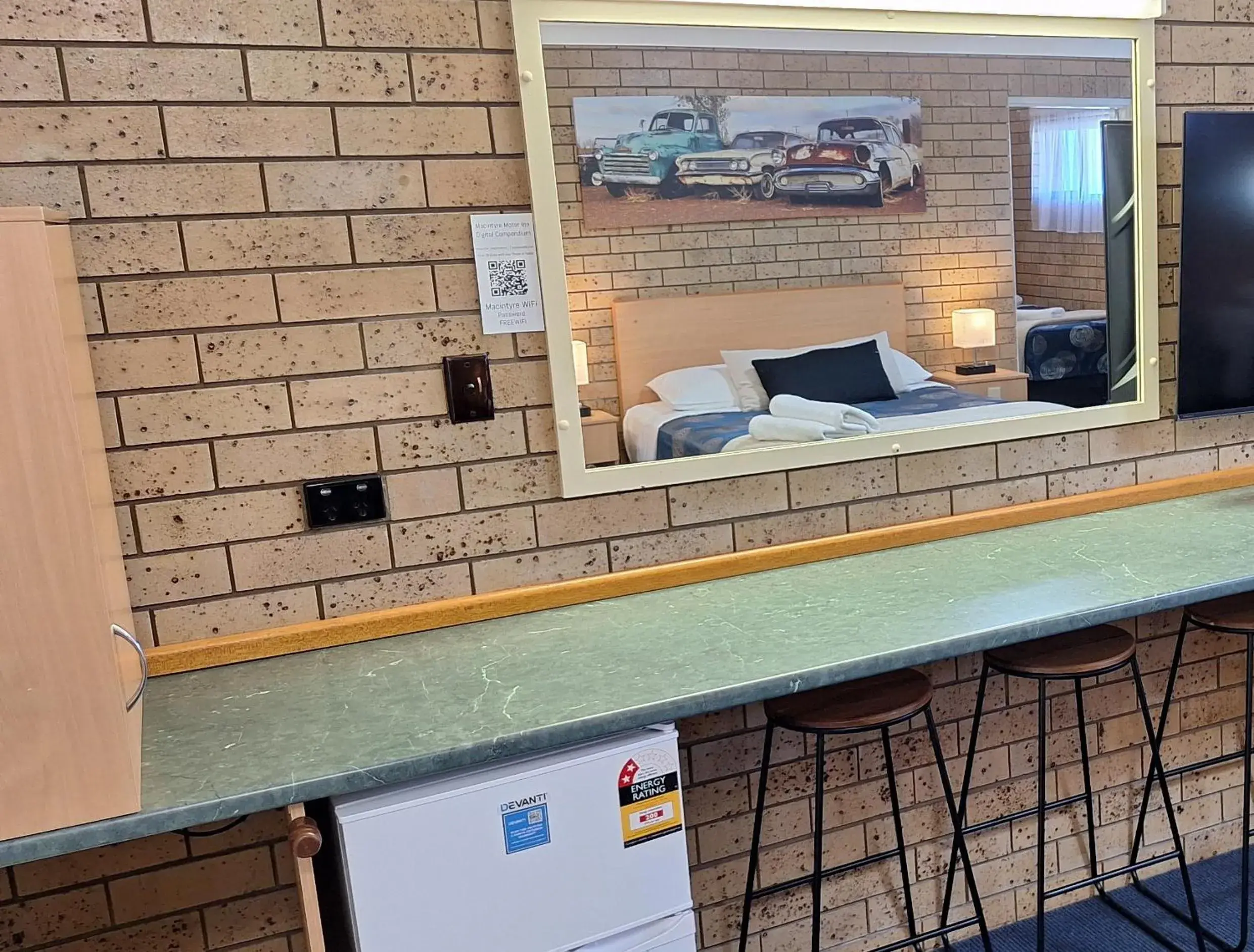 Two-Bedroom Suite in Macintyre Motor Inn Two-Bedroom Suite in Macintyre Motor Inn