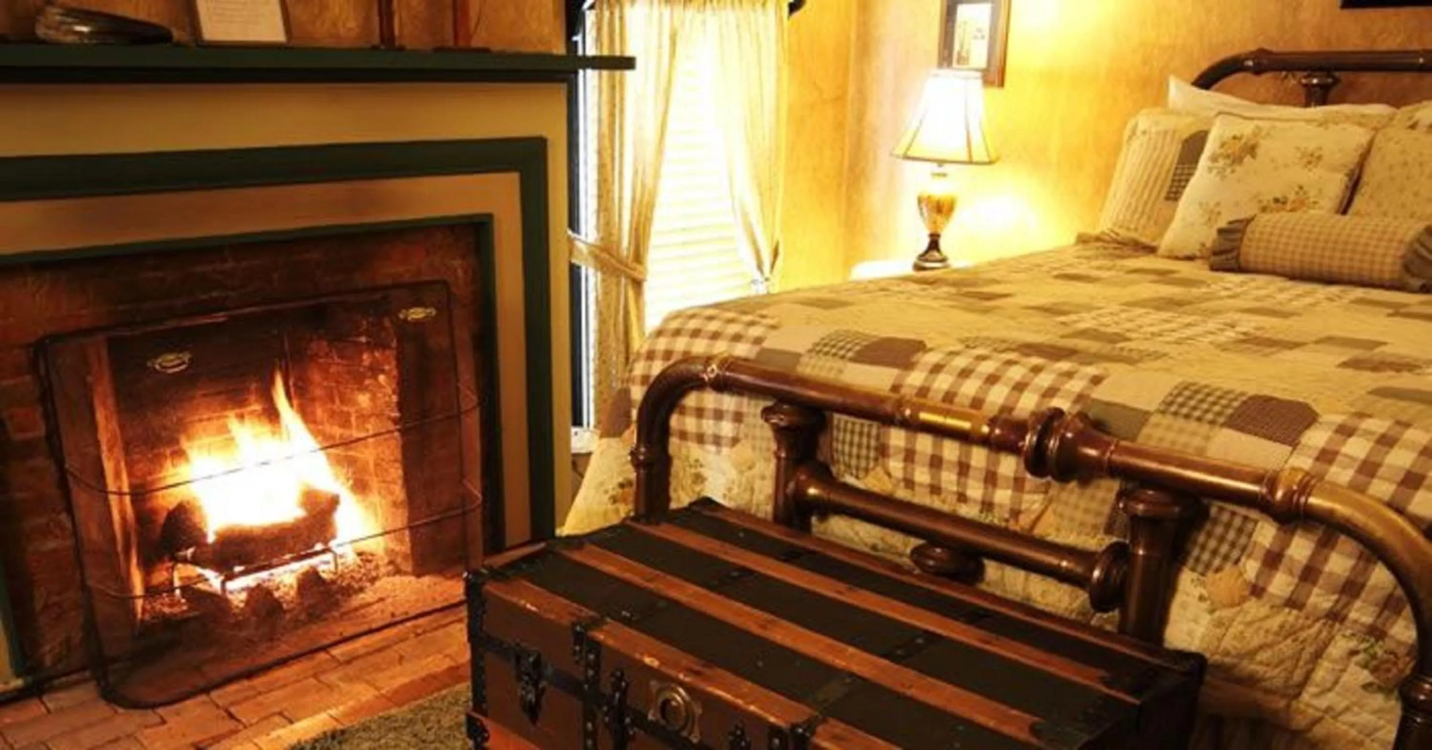 Decorative detail, Bed in Munro House Bed and Breakfast