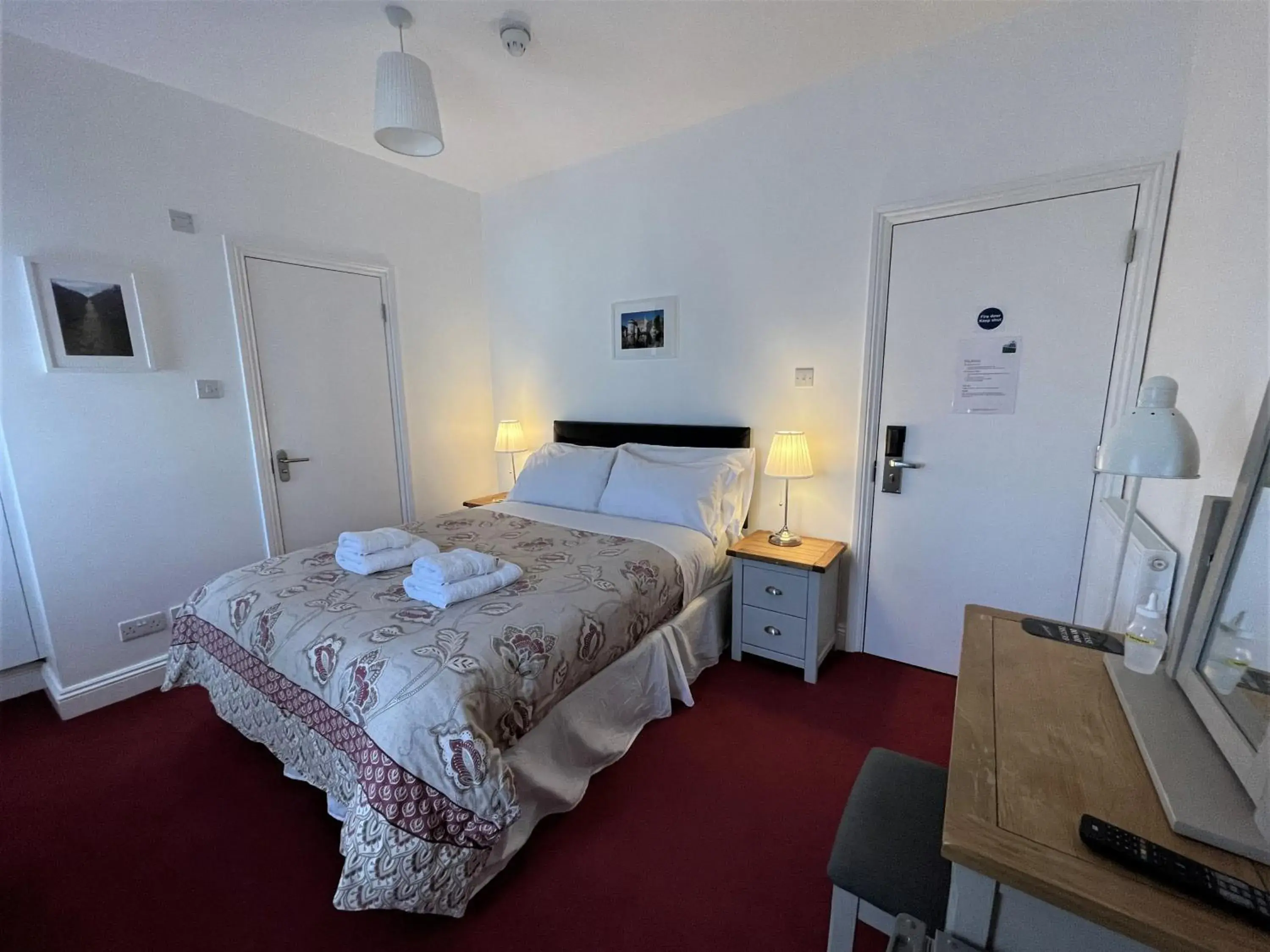 View (from property/room), Bed in The Gateway Hotel View (from property/room), Bed in The Gateway Hotel