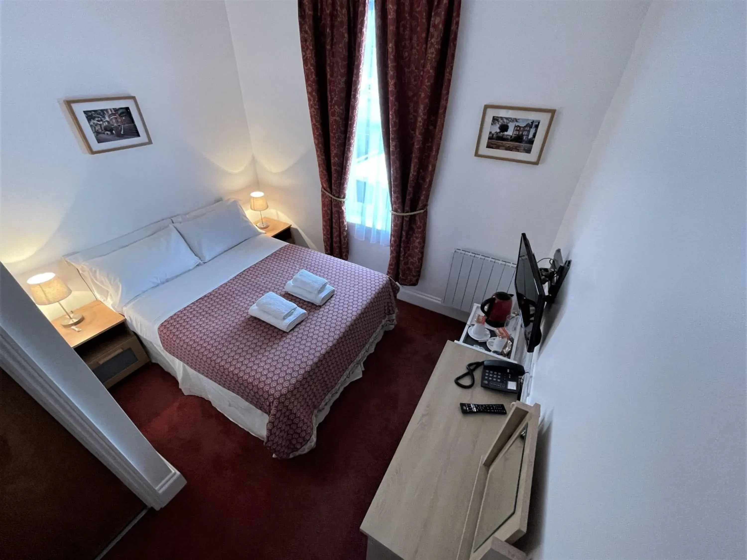 Single Room in The Gateway Hotel Single Room in The Gateway Hotel