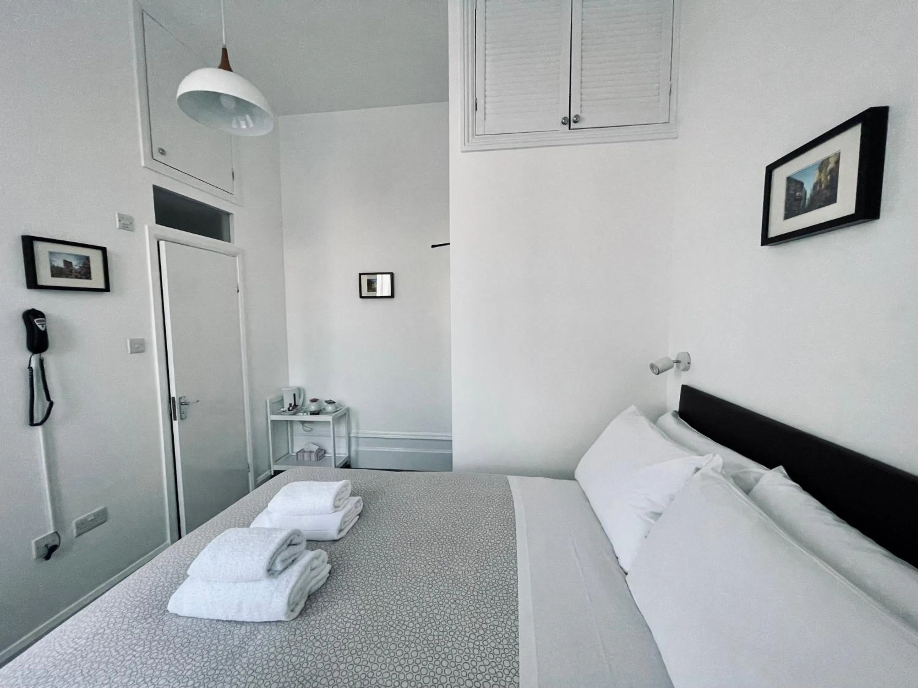 Bedroom, Bed in The Gateway Hotel