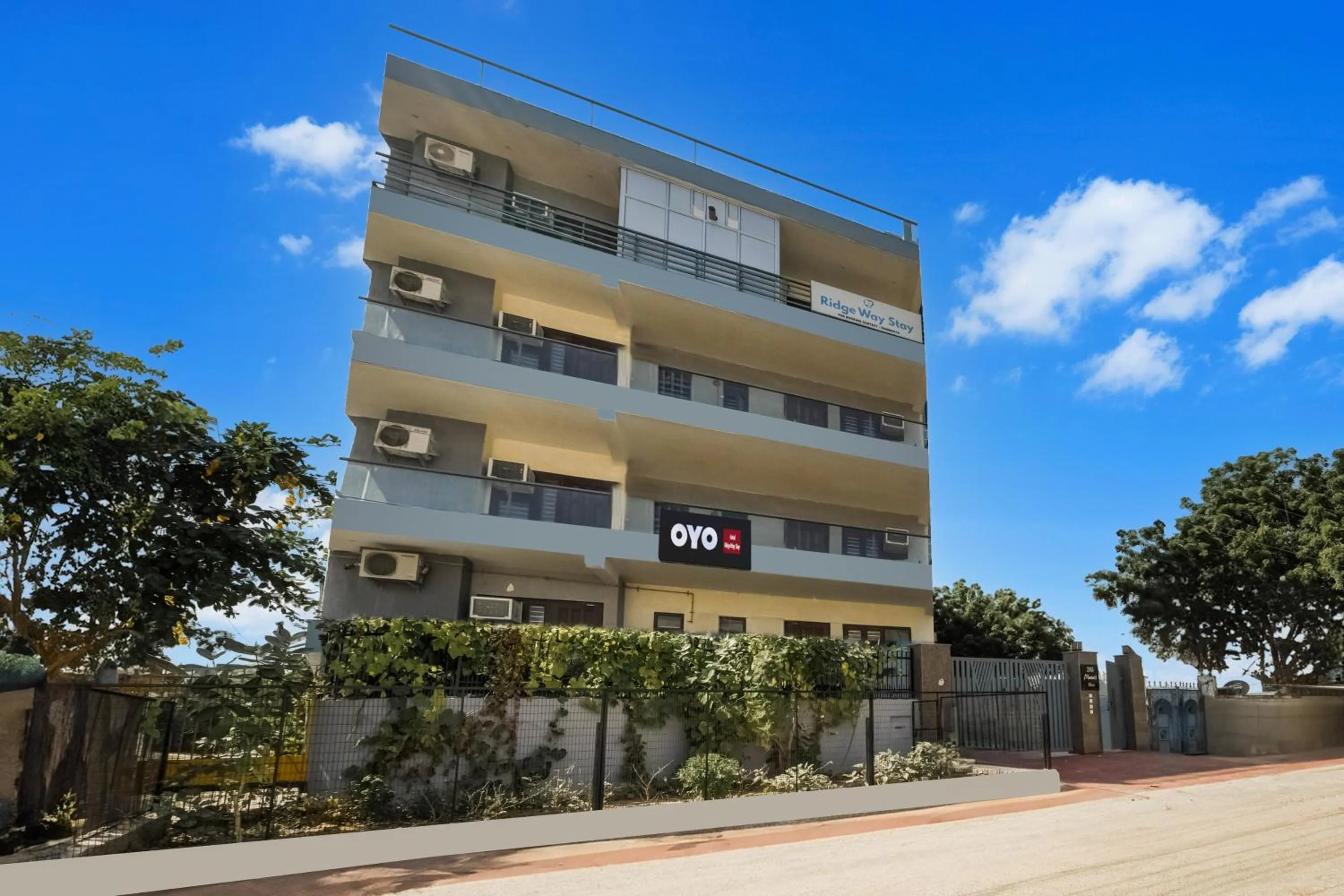 Facade/entrance in Hotel O Ridge Way Stays