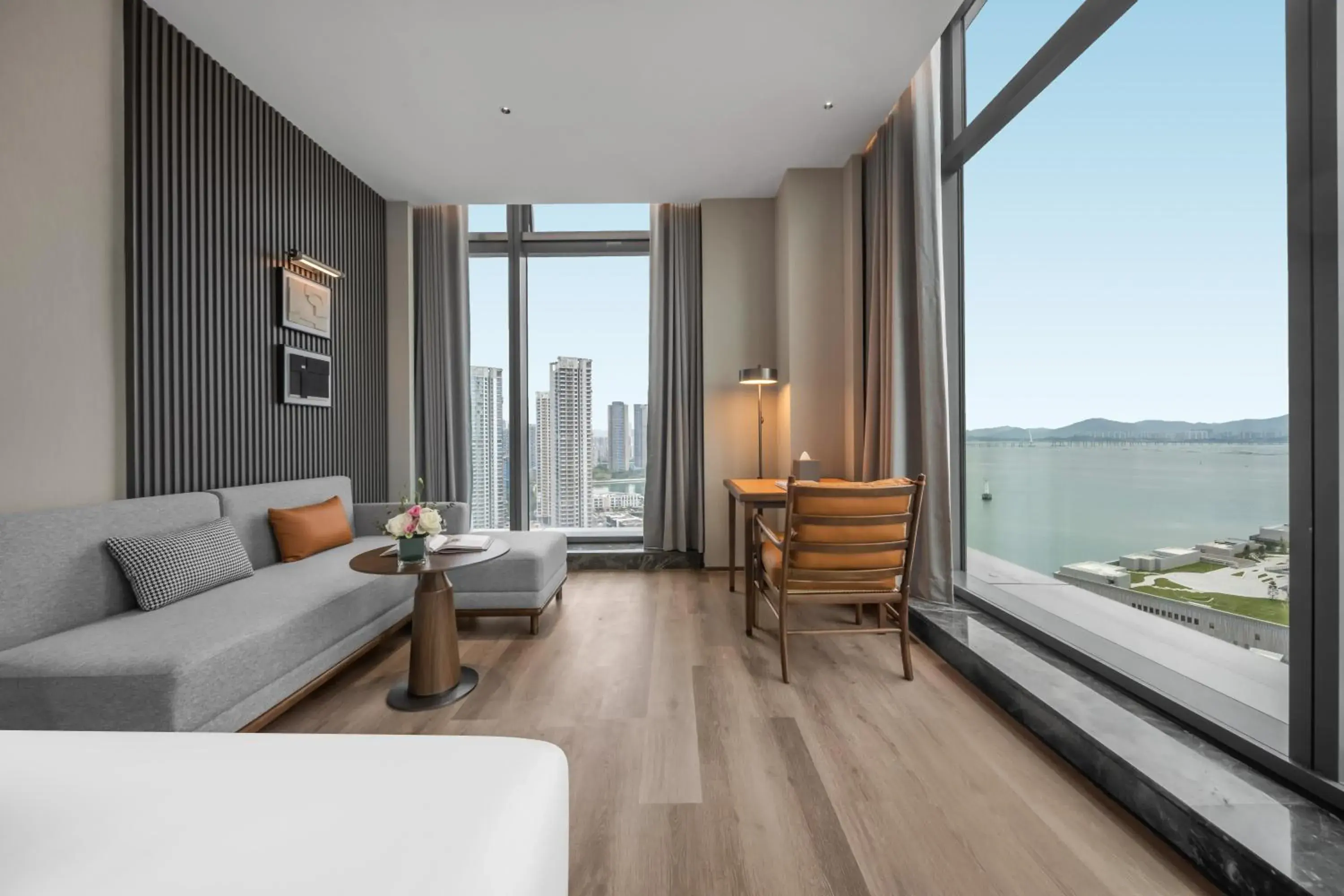 Executive Sea View King Room in Shenzhen Shekou Prince Bay Yifei Hotel Executive Sea View King Room in Shenzhen Shekou Prince Bay Yifei Hotel