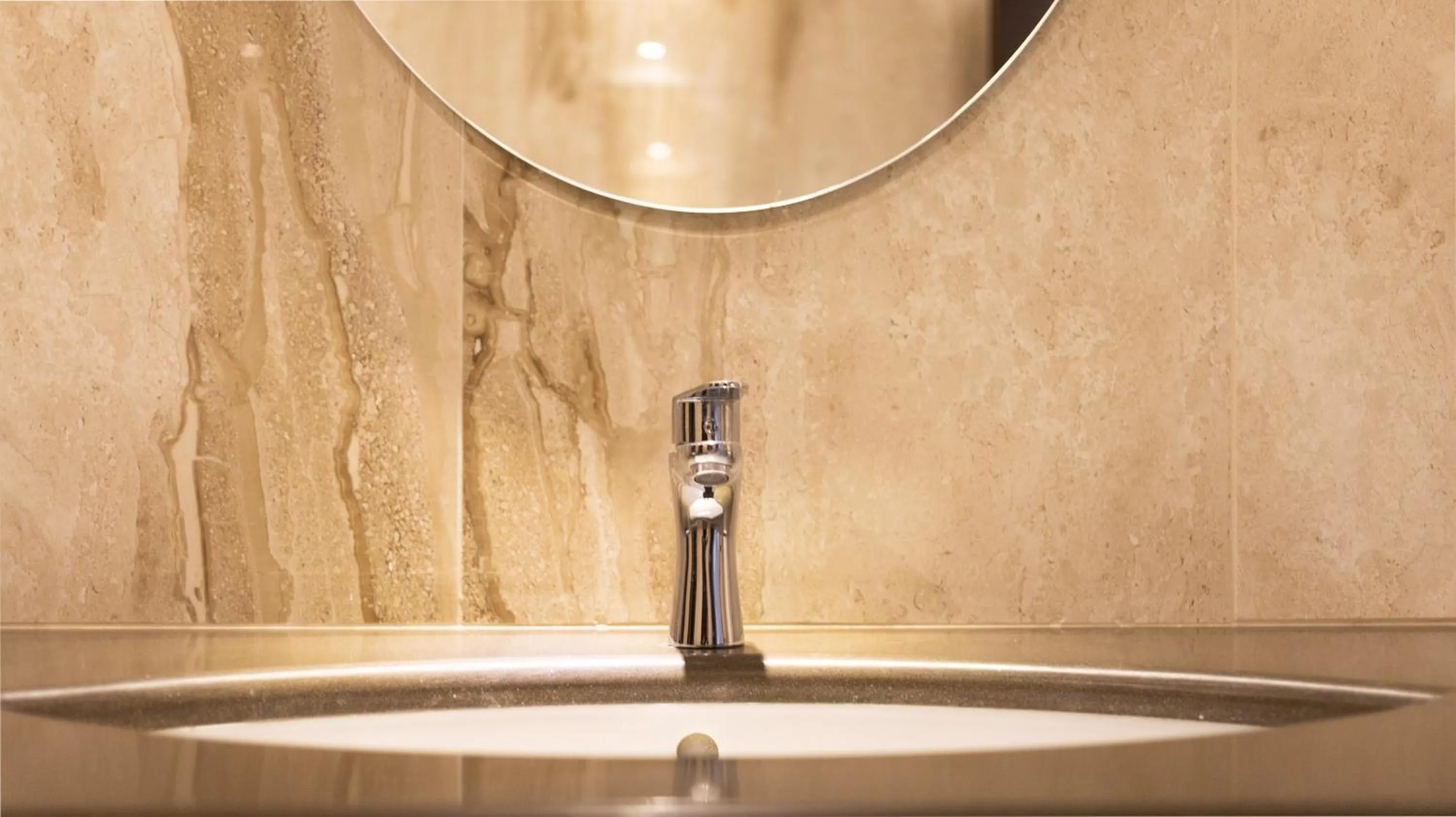 Bathroom in Hotel Donna Crescenza