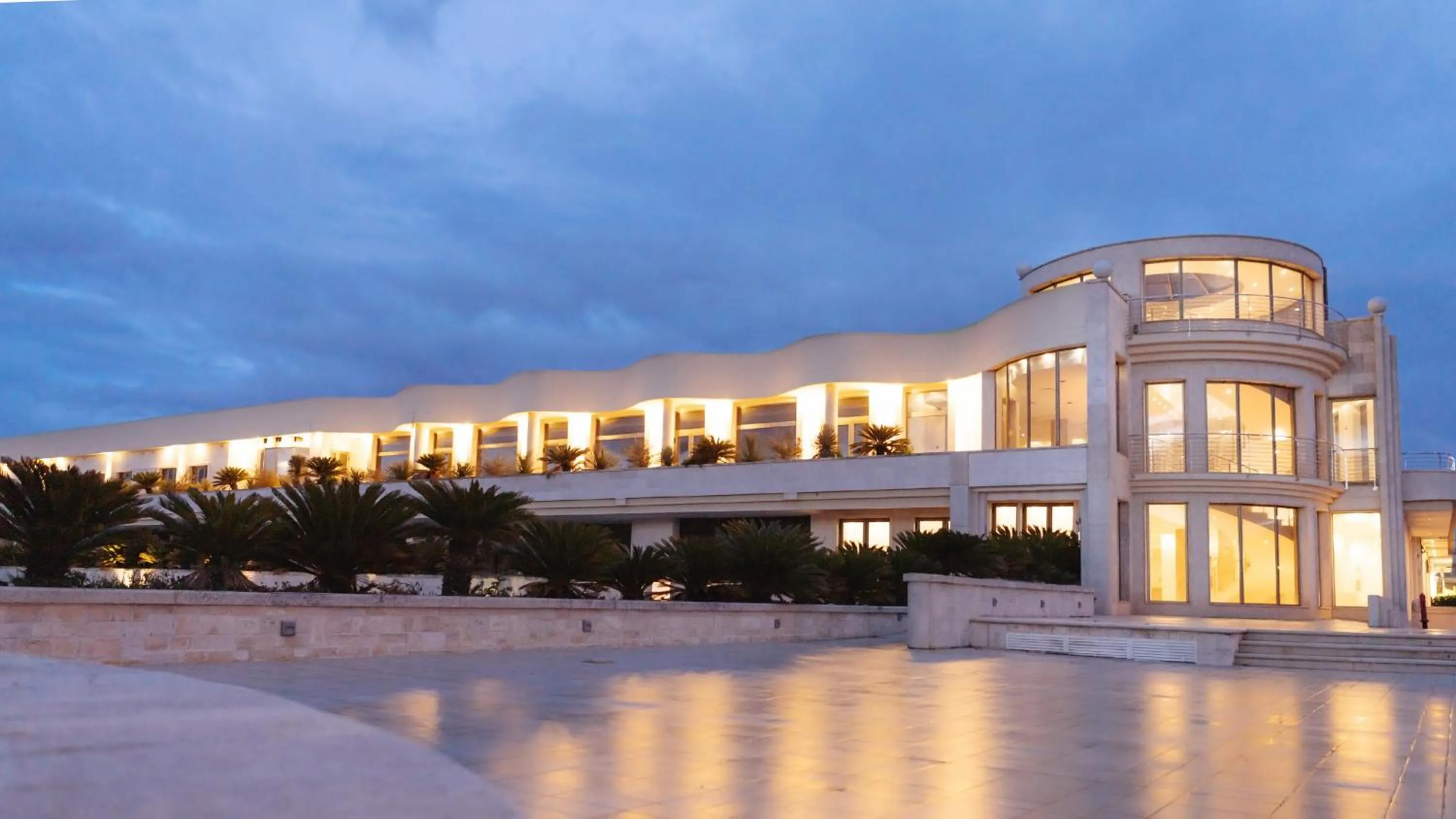 Property building in Hotel Donna Crescenza