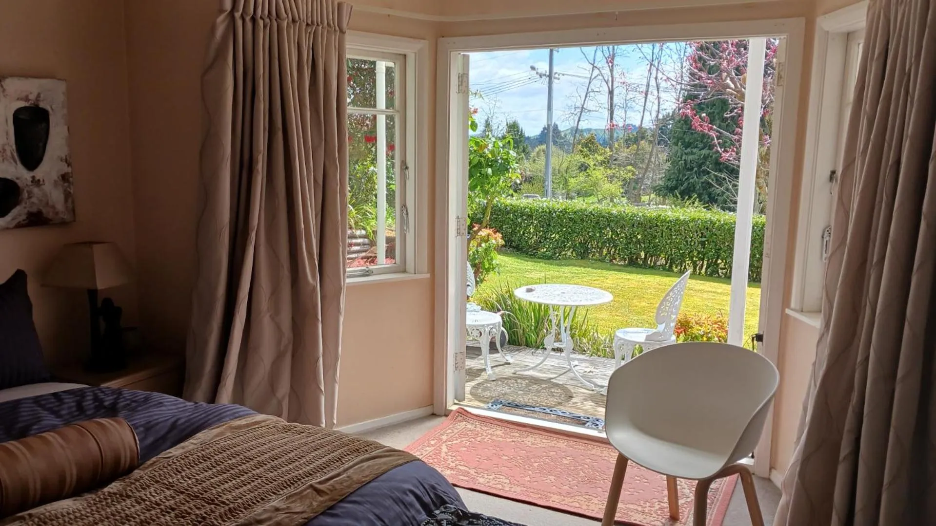 Bed in Magpie Cottage Homestay Bed & Breakfast