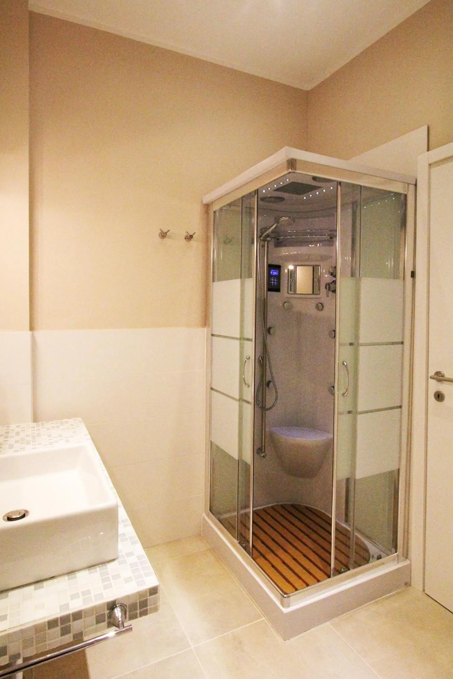 Shower in Affitta Camere DormiRe Bologna