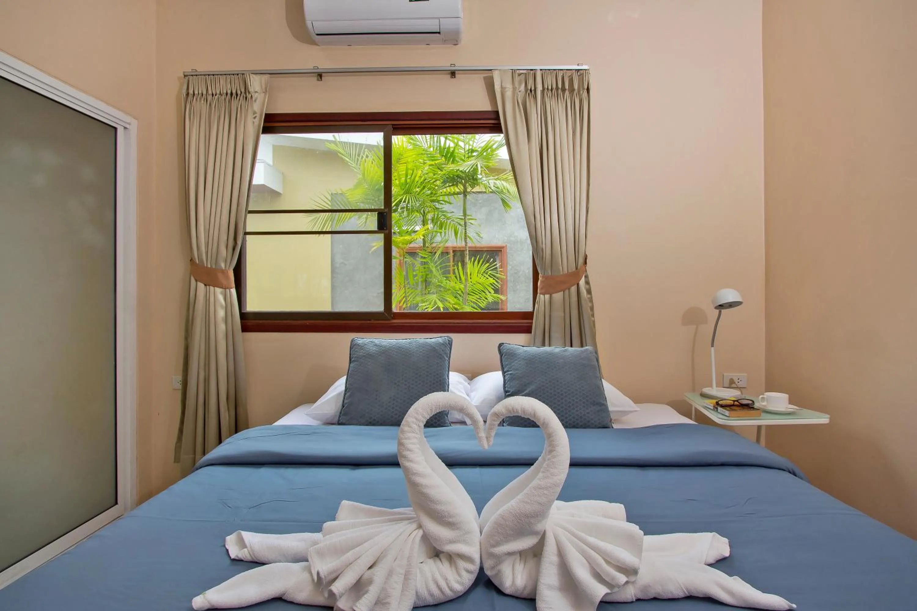 Bedroom, Bed in Maikhao Home Garden Bungalow