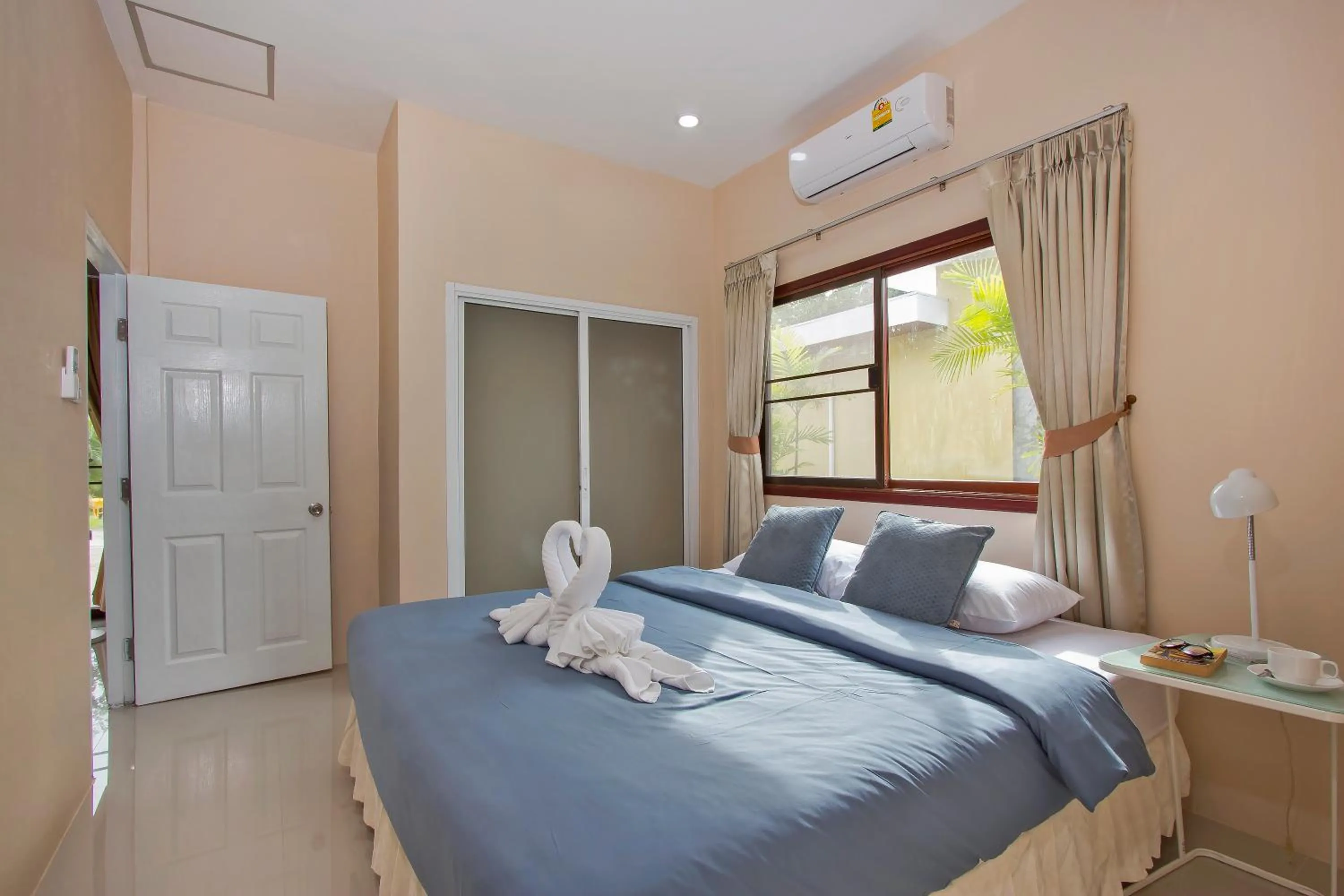 Bedroom, Bed in Maikhao Home Garden Bungalow